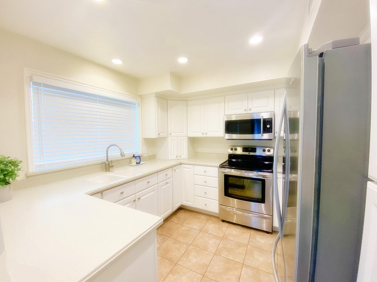 LAS PALMAS RESORT CONDOS - Residential