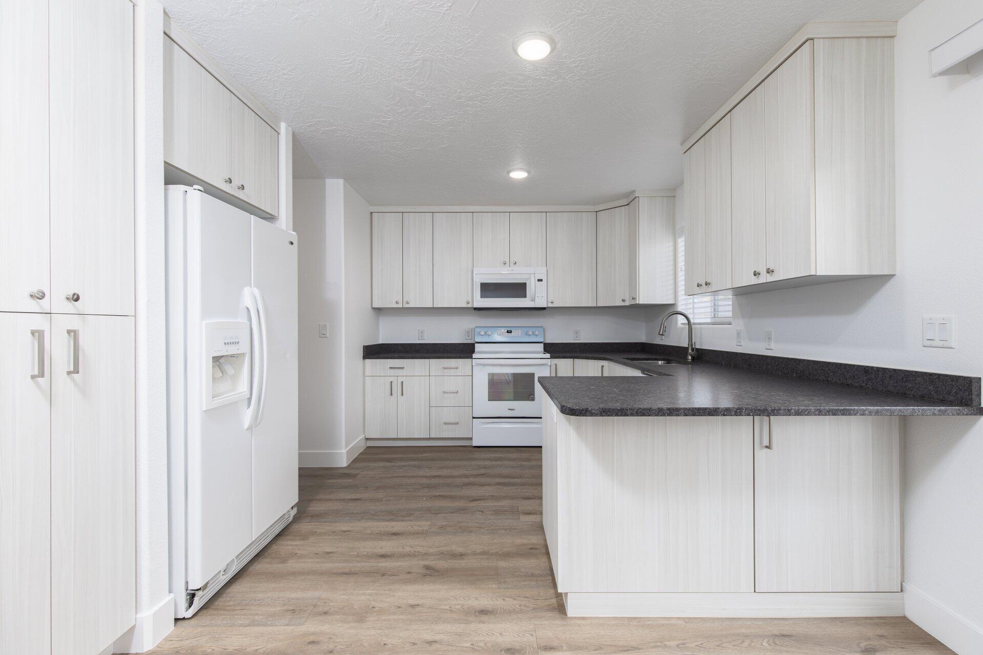 LEXINGTON HILLS TOWNHOMES - Residential