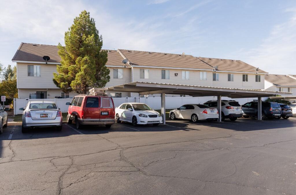 LEXINGTON HILLS TOWNHOMES - Residential