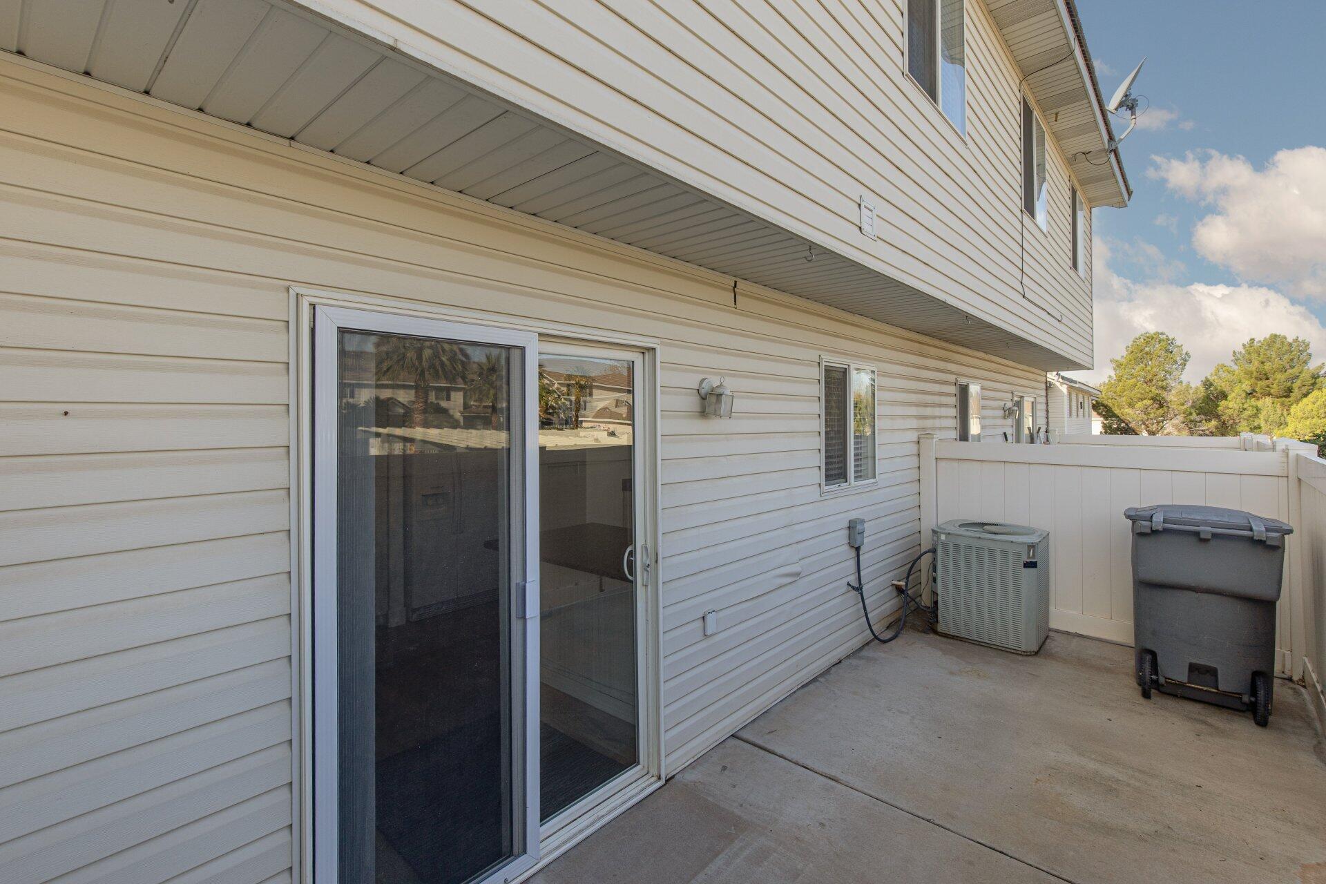 LEXINGTON HILLS TOWNHOMES - Residential