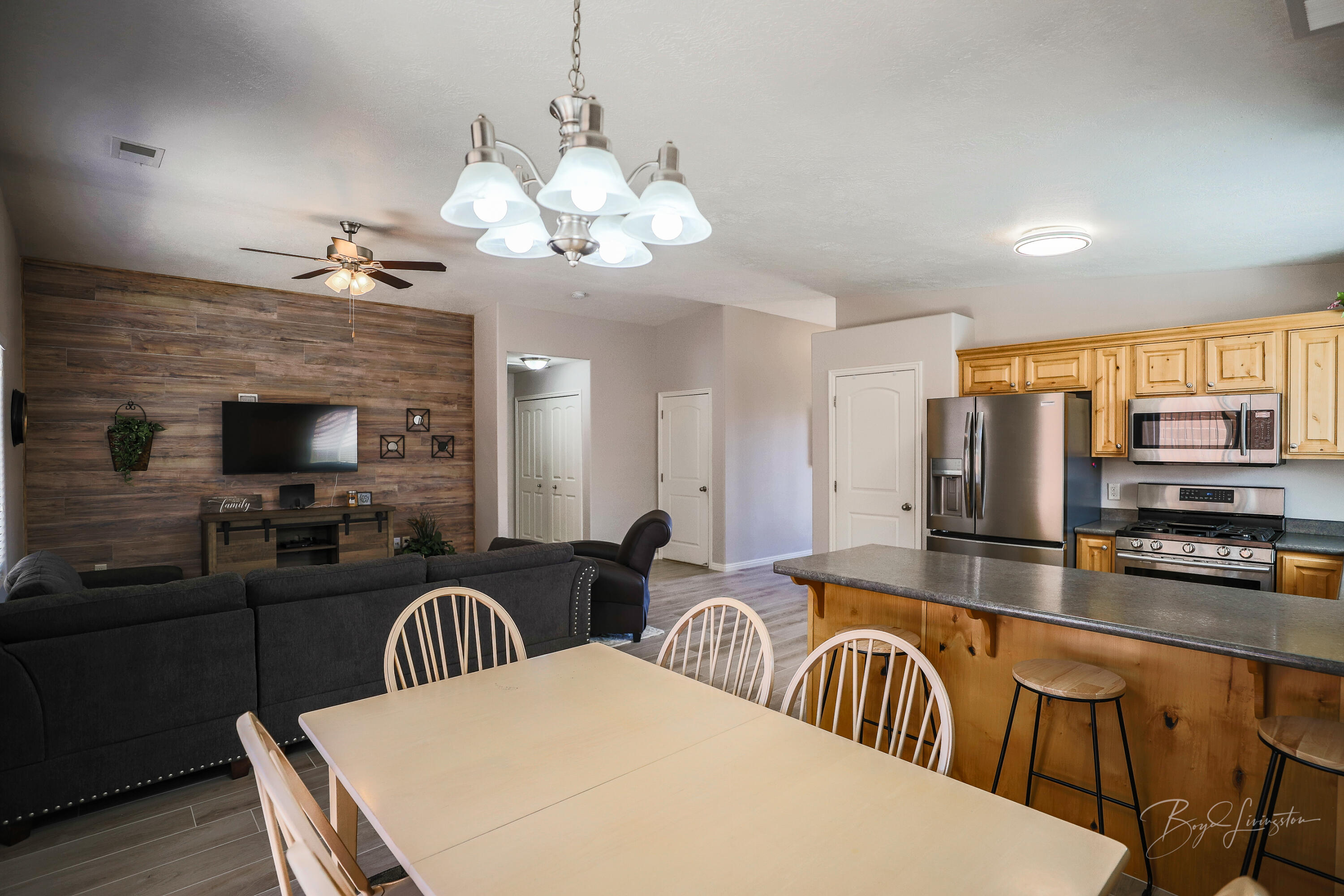 RED CLIFFS PARK - Residential