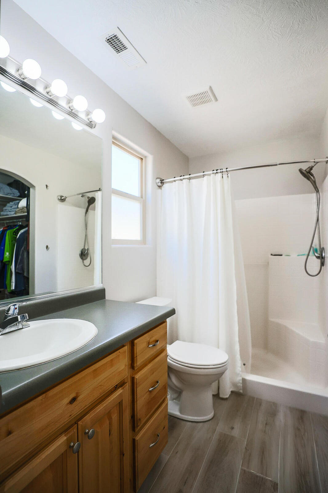 RED CLIFFS PARK - Residential