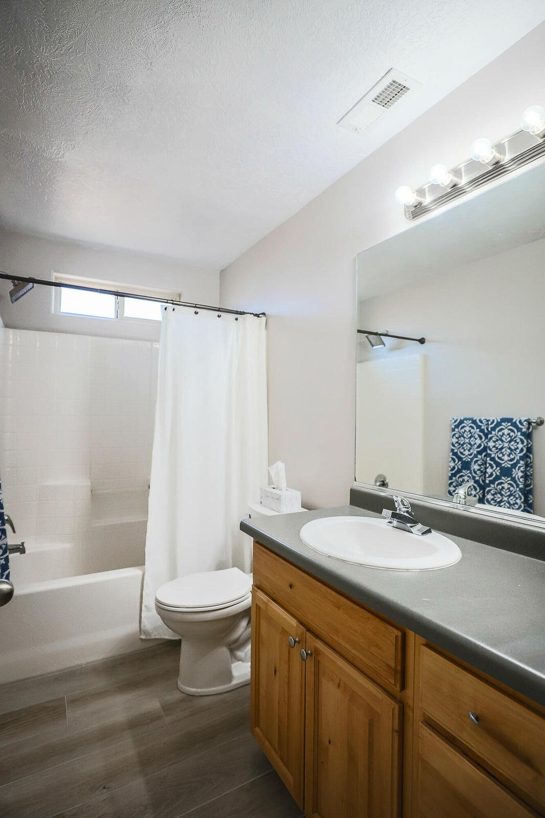 RED CLIFFS PARK - Residential