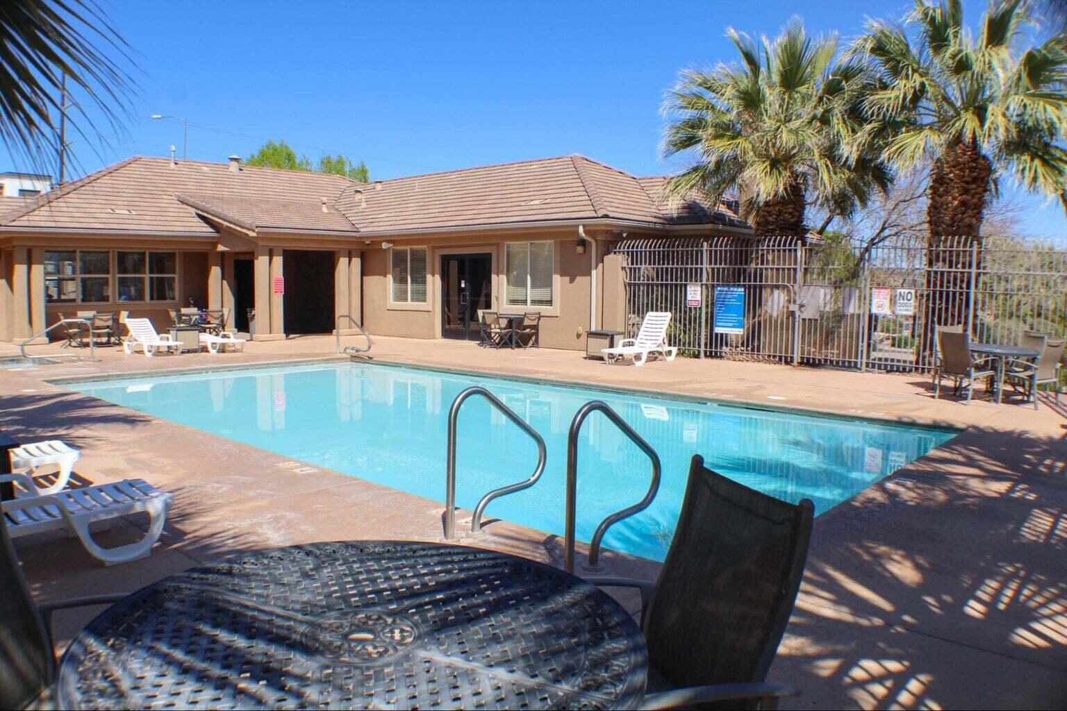 BLUFF VIEW TOWNHOMES - Residential