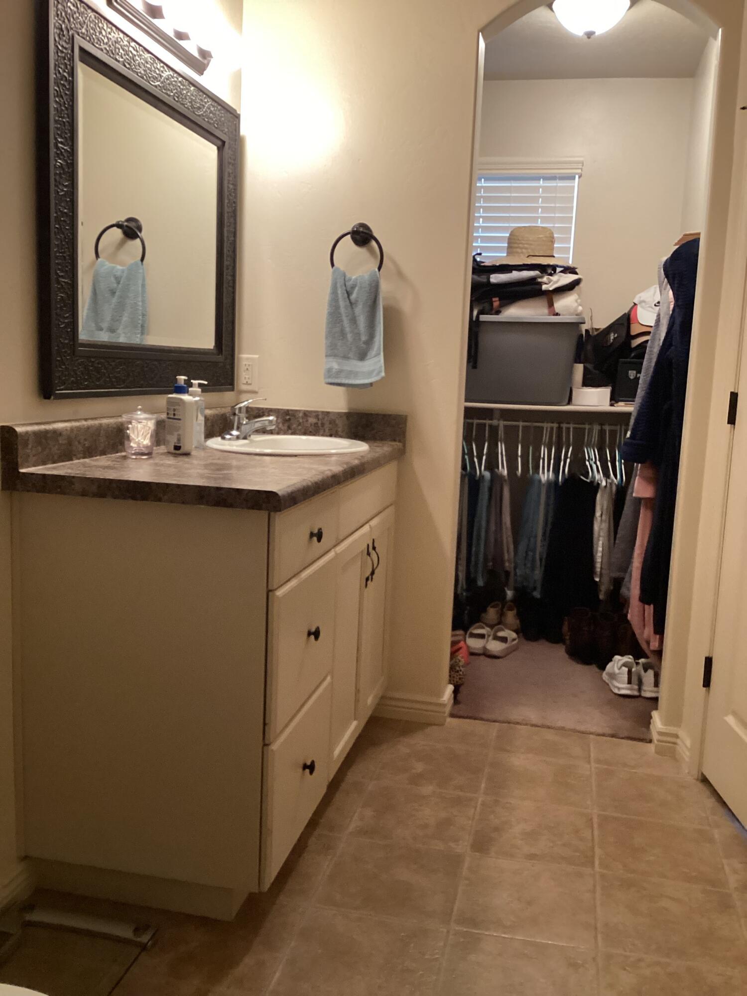 BLUFF VIEW TOWNHOMES - Residential