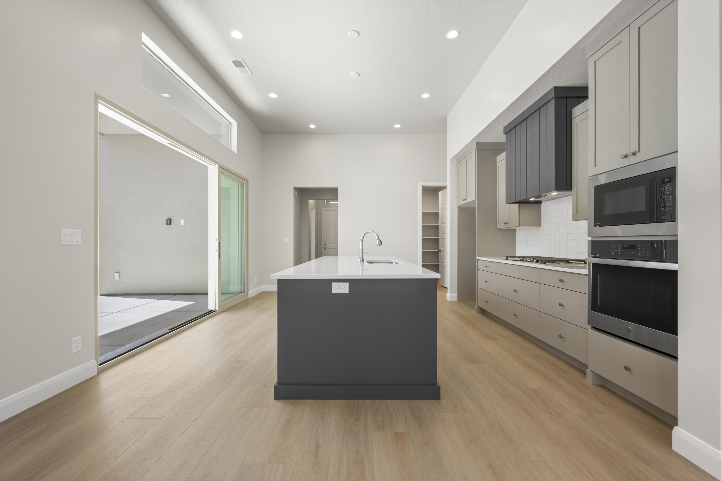 SOLIS AT CORAL CANYON - Residential