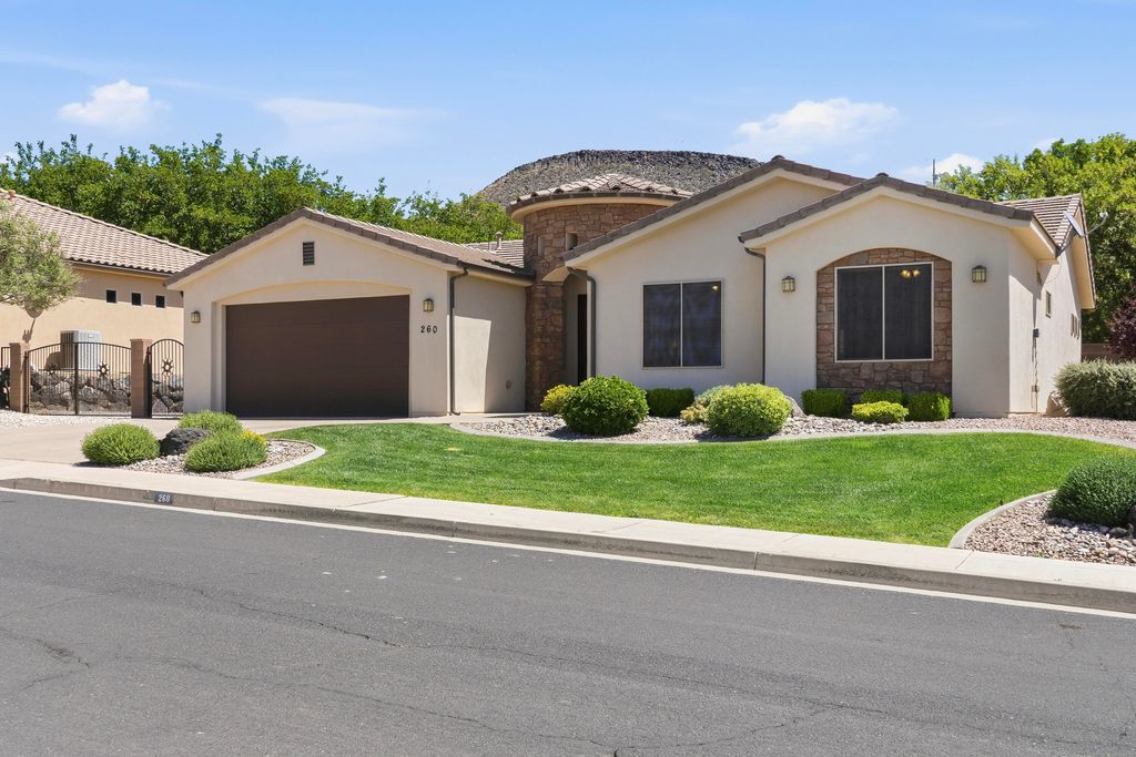 Photo of 260 N 1240 ST W, Saint George, UT 84770 (MLS # 26-271853)