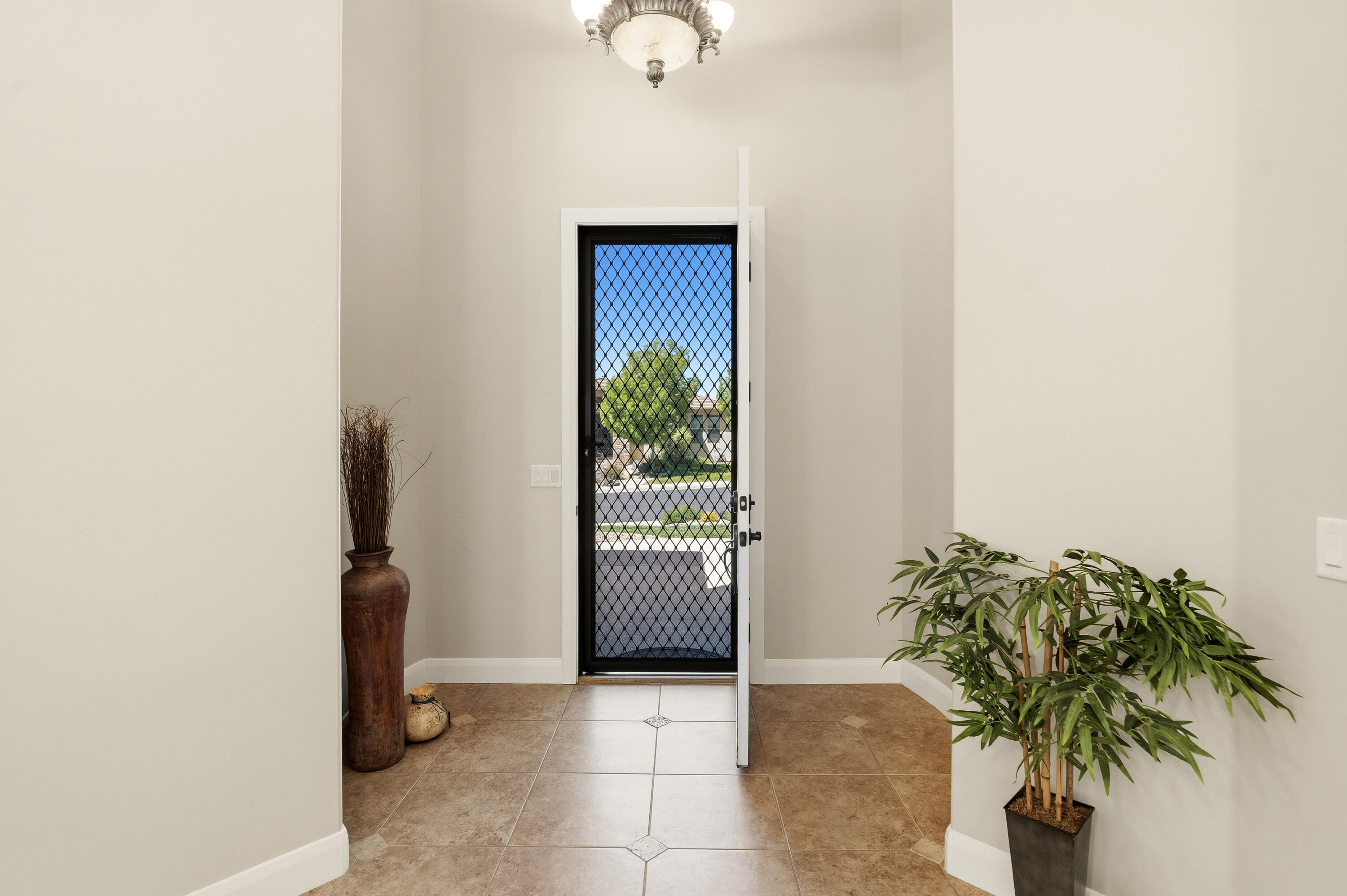 SHADOW SPRINGS - Residential