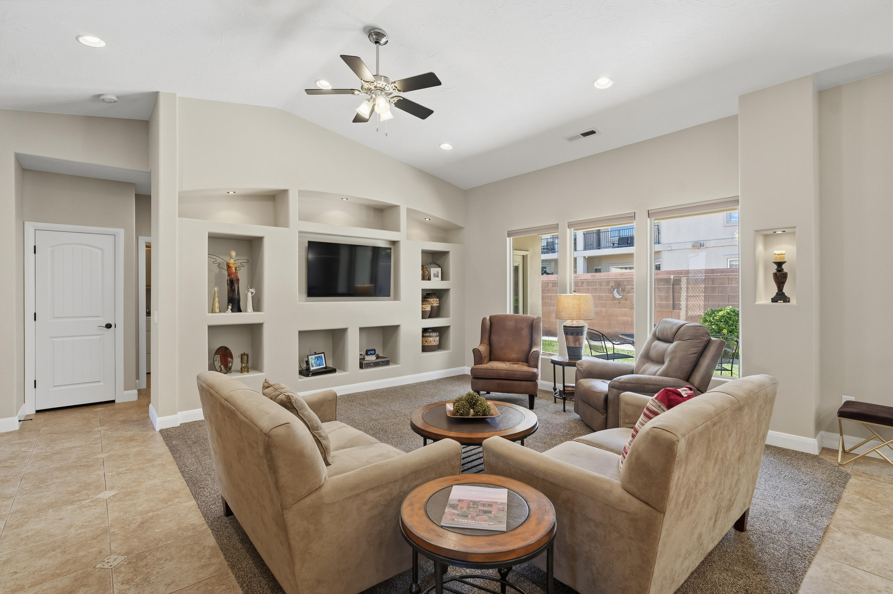 SHADOW SPRINGS - Residential