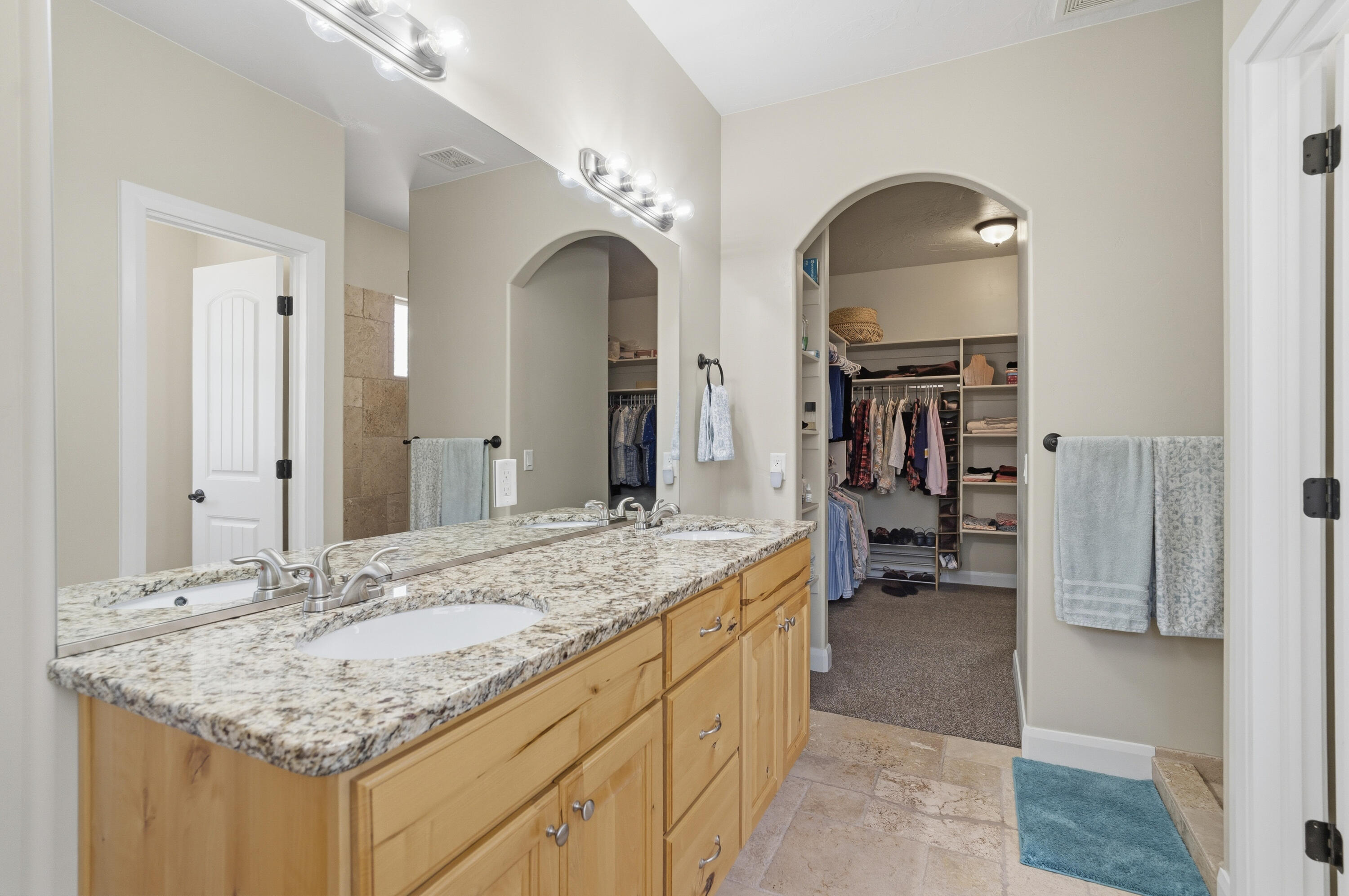 SHADOW SPRINGS - Residential