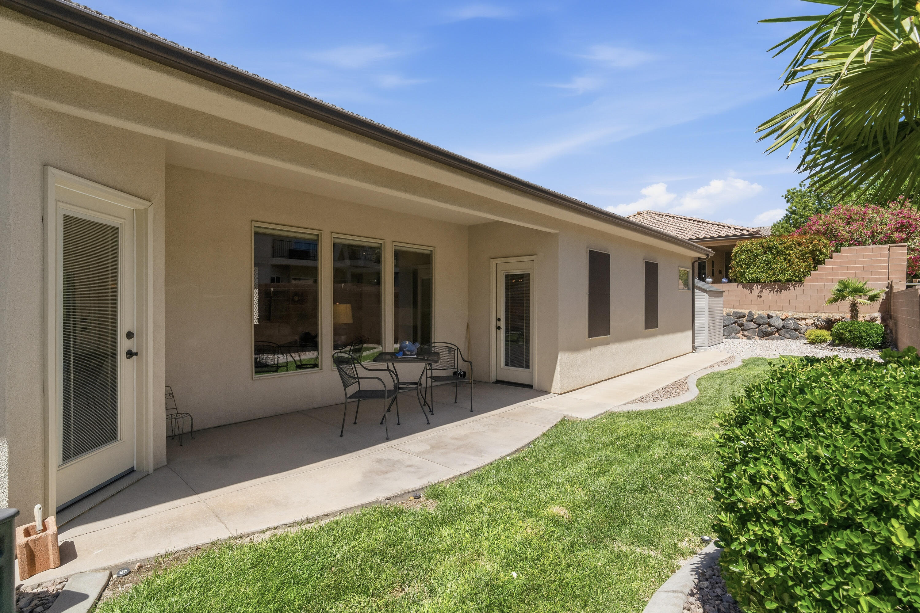 SHADOW SPRINGS - Residential