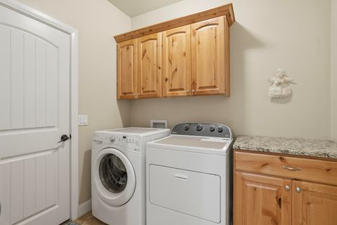 Tiny photo for 260 N 1240 ST W, Saint George, UT 84770 (MLS # 26-271853)