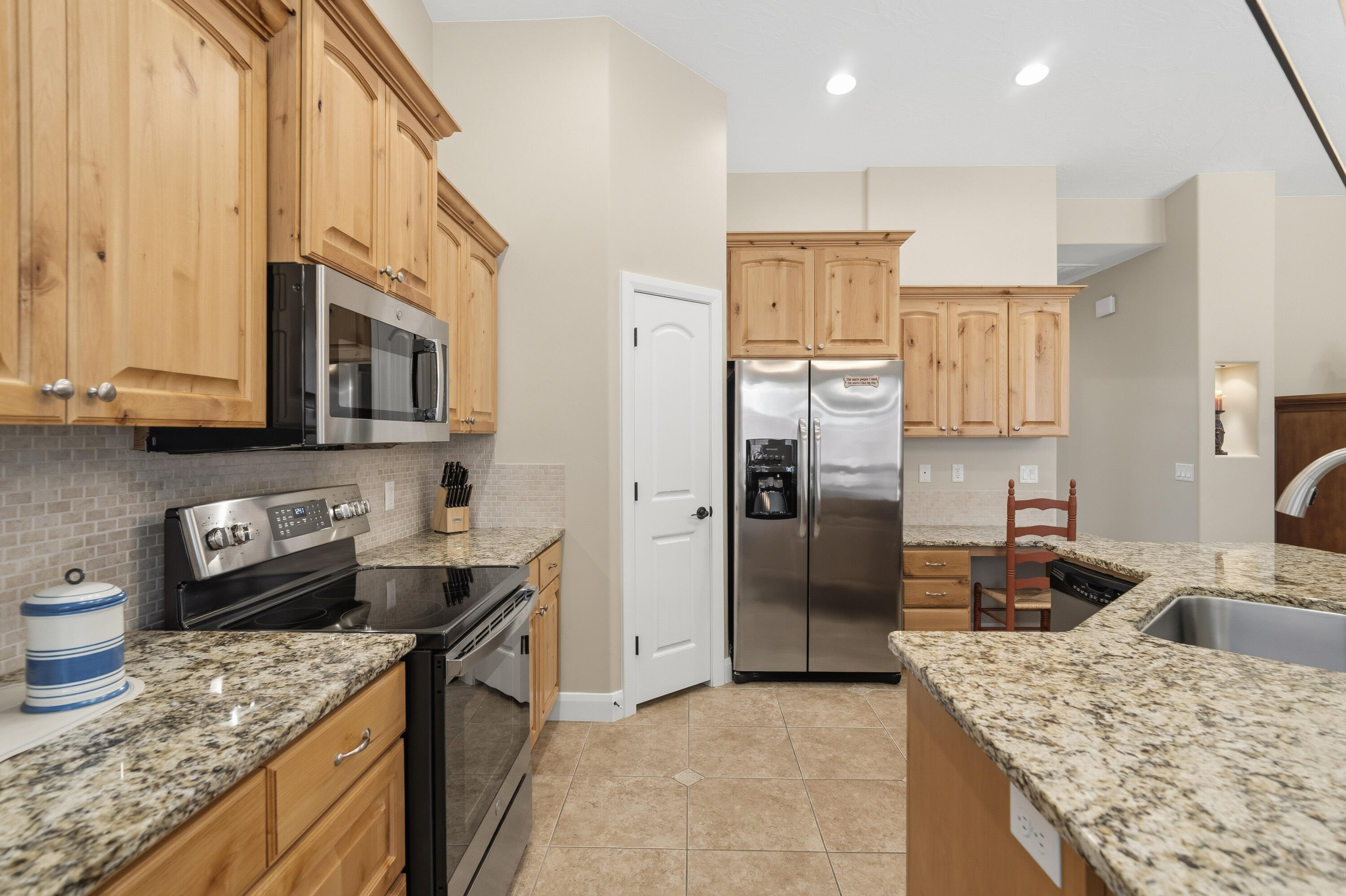 SHADOW SPRINGS - Residential