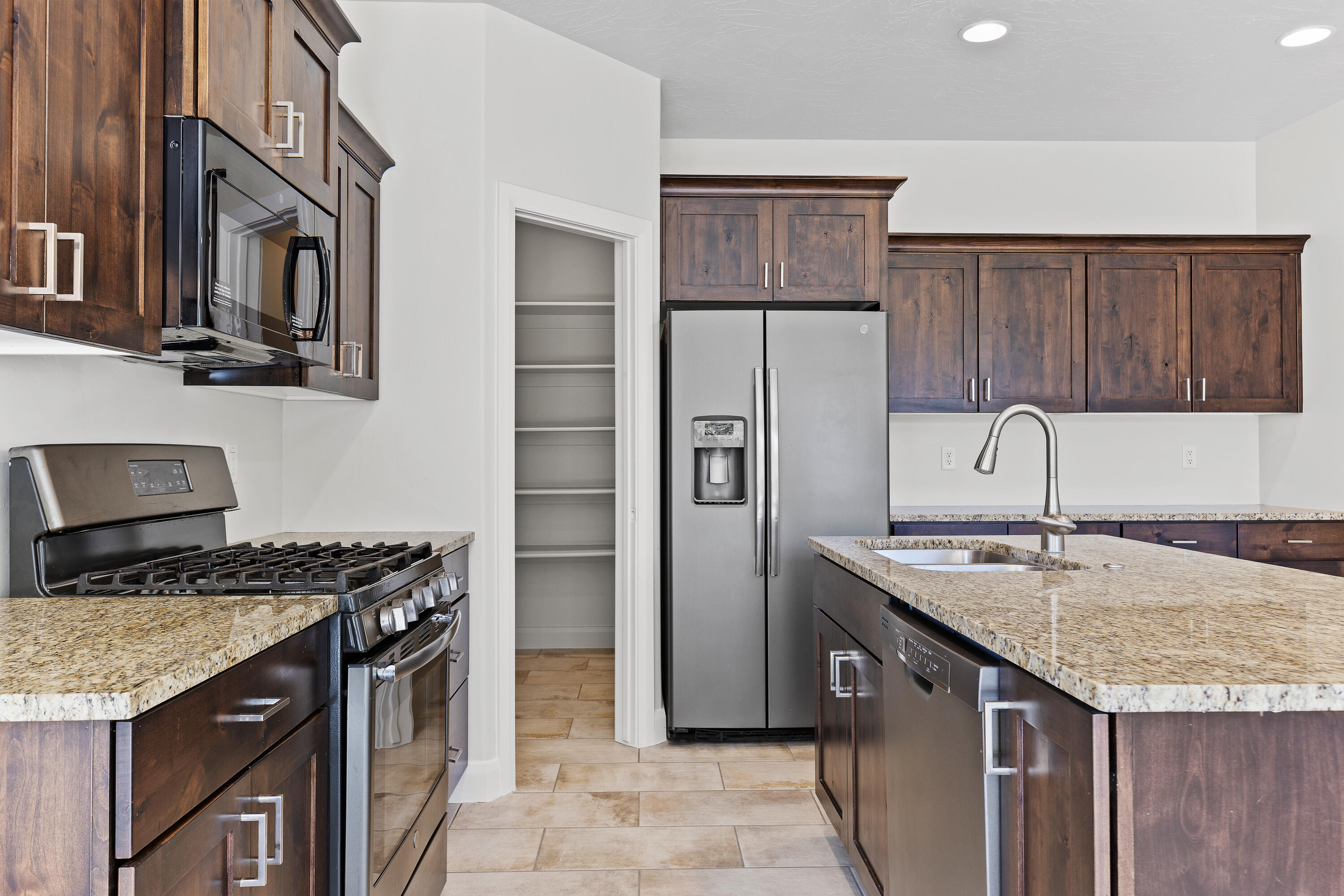 ZIONS GATE ESTATES - Residential