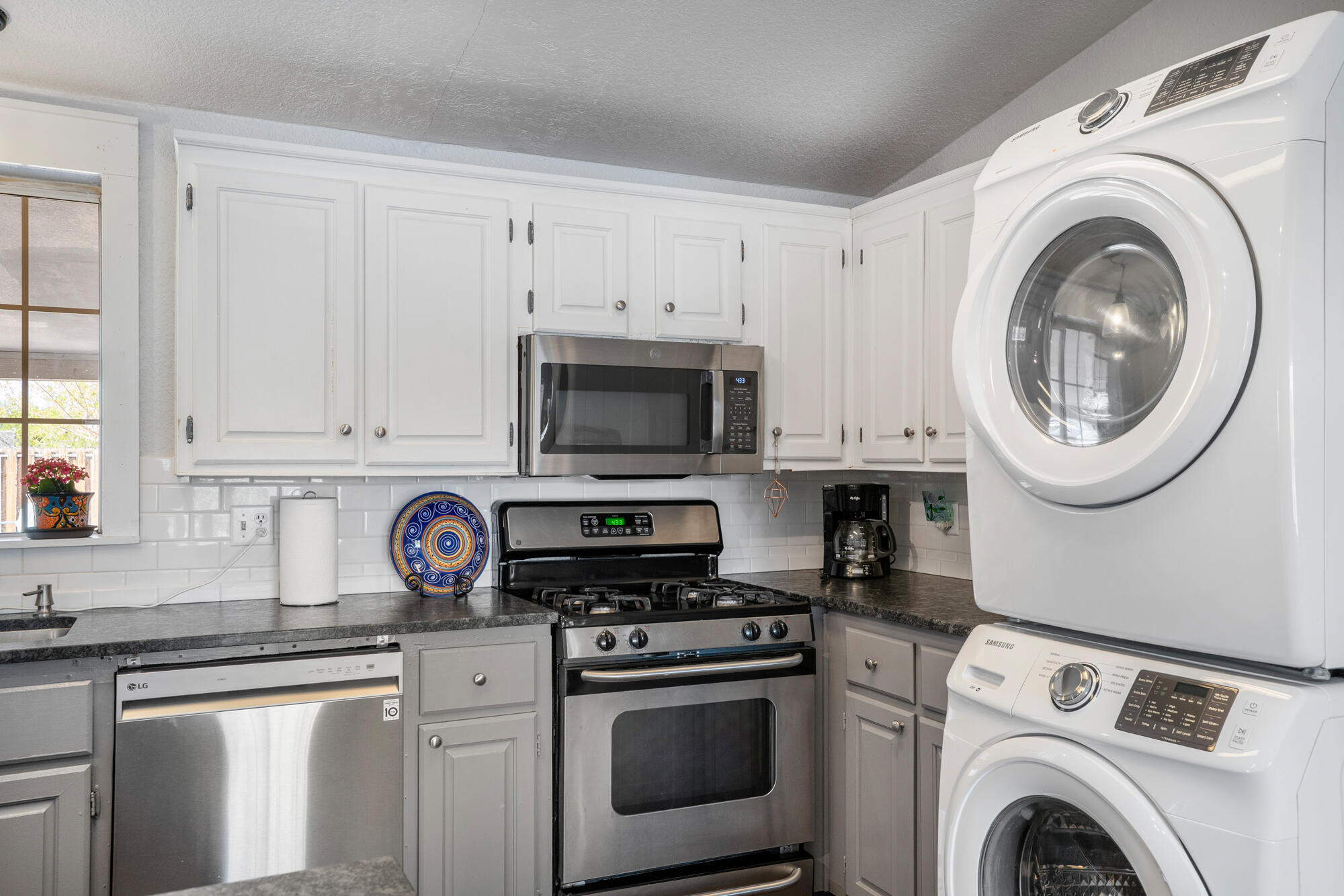 LAVERKIN TOWNSITE AND FIELD - Residential