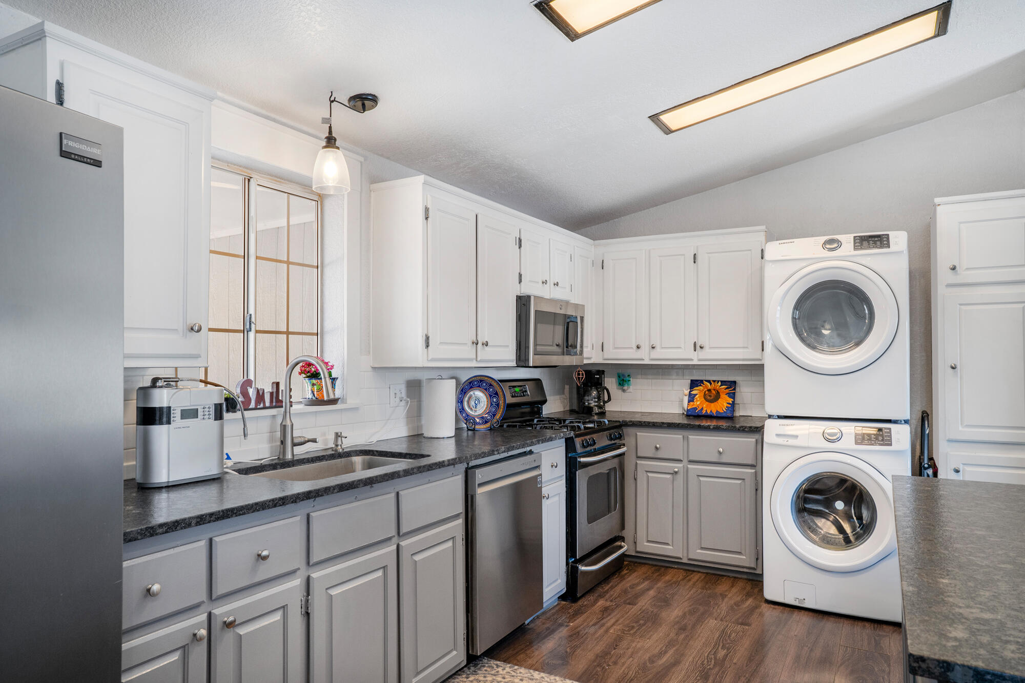 LAVERKIN TOWNSITE AND FIELD - Residential