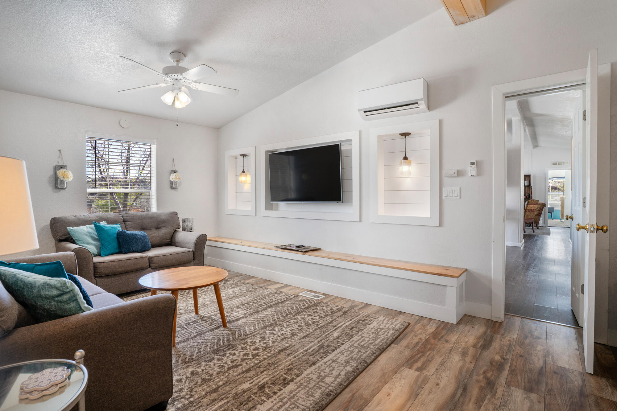 LAVERKIN TOWNSITE AND FIELD - Residential