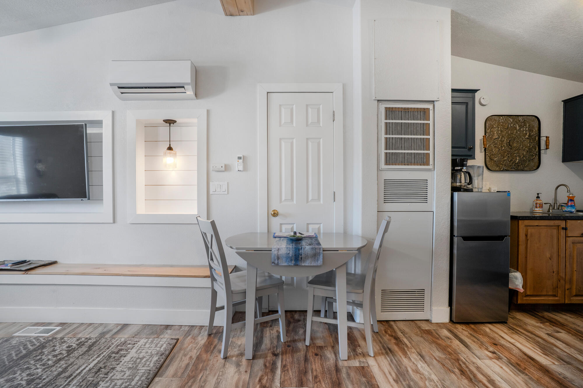 LAVERKIN TOWNSITE AND FIELD - Residential