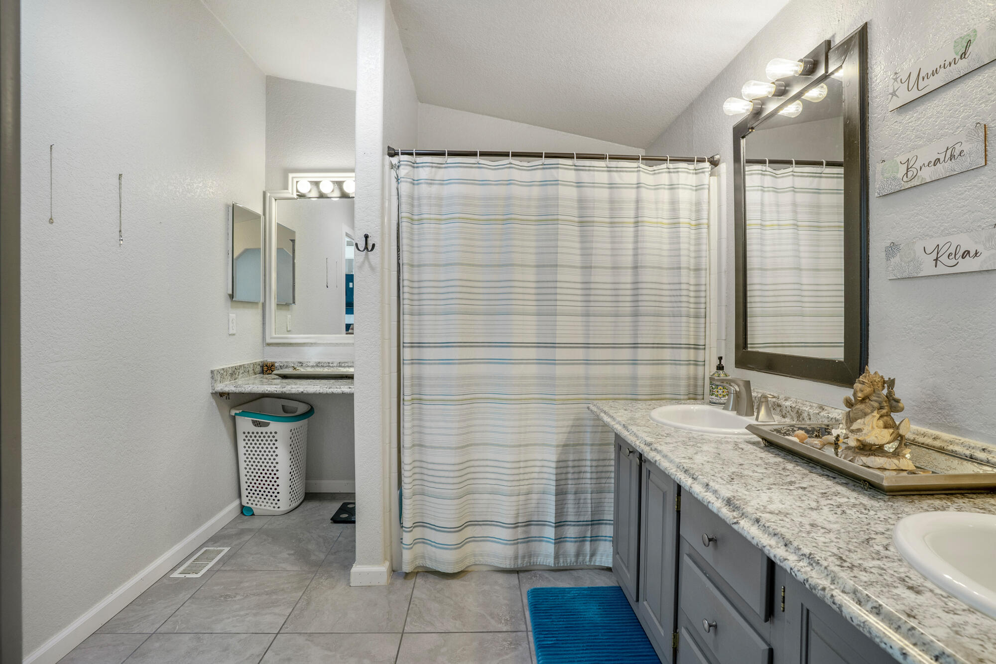 LAVERKIN TOWNSITE AND FIELD - Residential