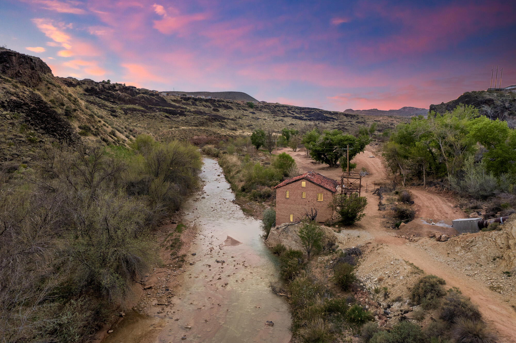 LAVERKIN TOWNSITE AND FIELD - Residential