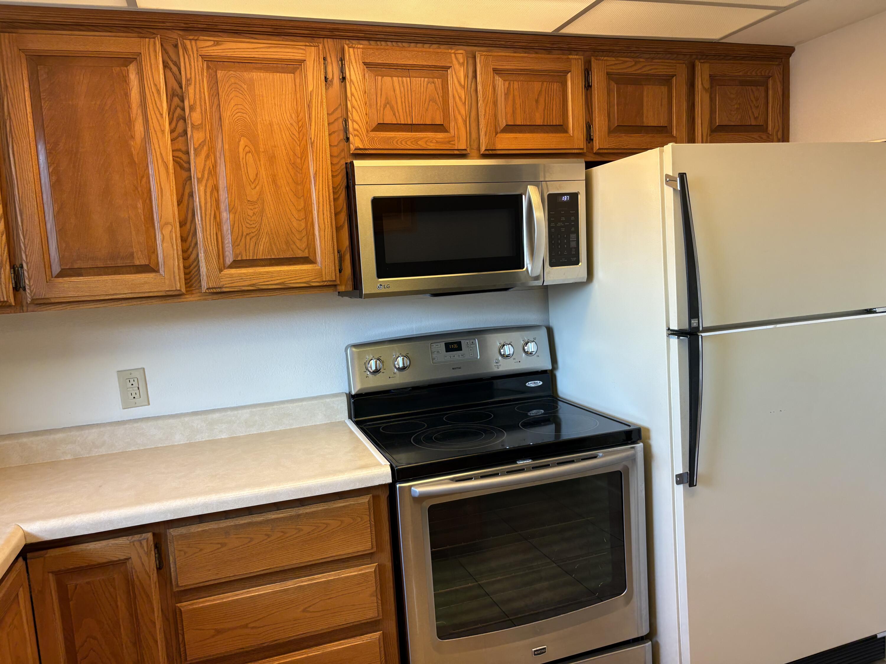 SUMMERSET TOWNHOMES - Residential