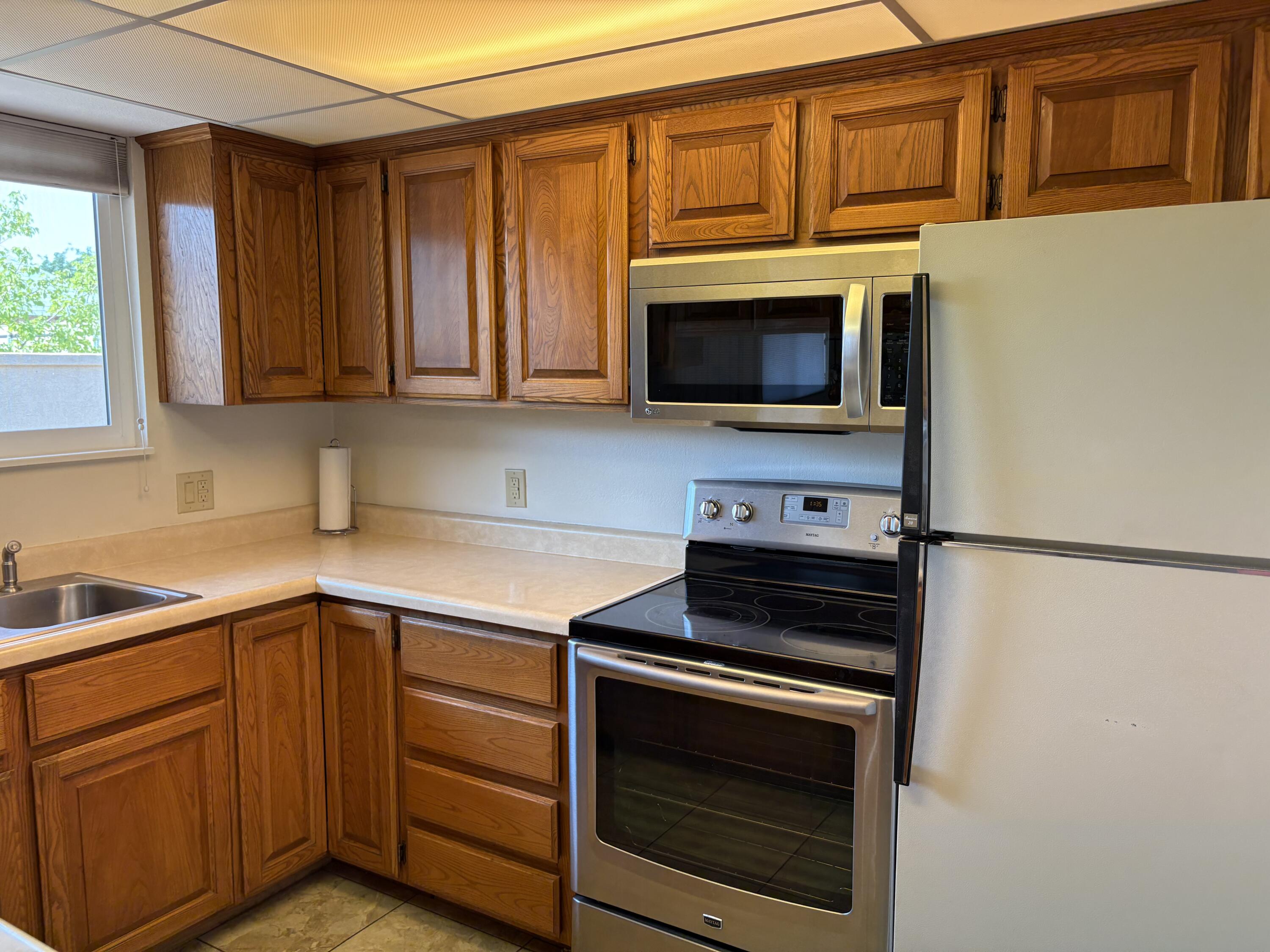 SUMMERSET TOWNHOMES - Residential