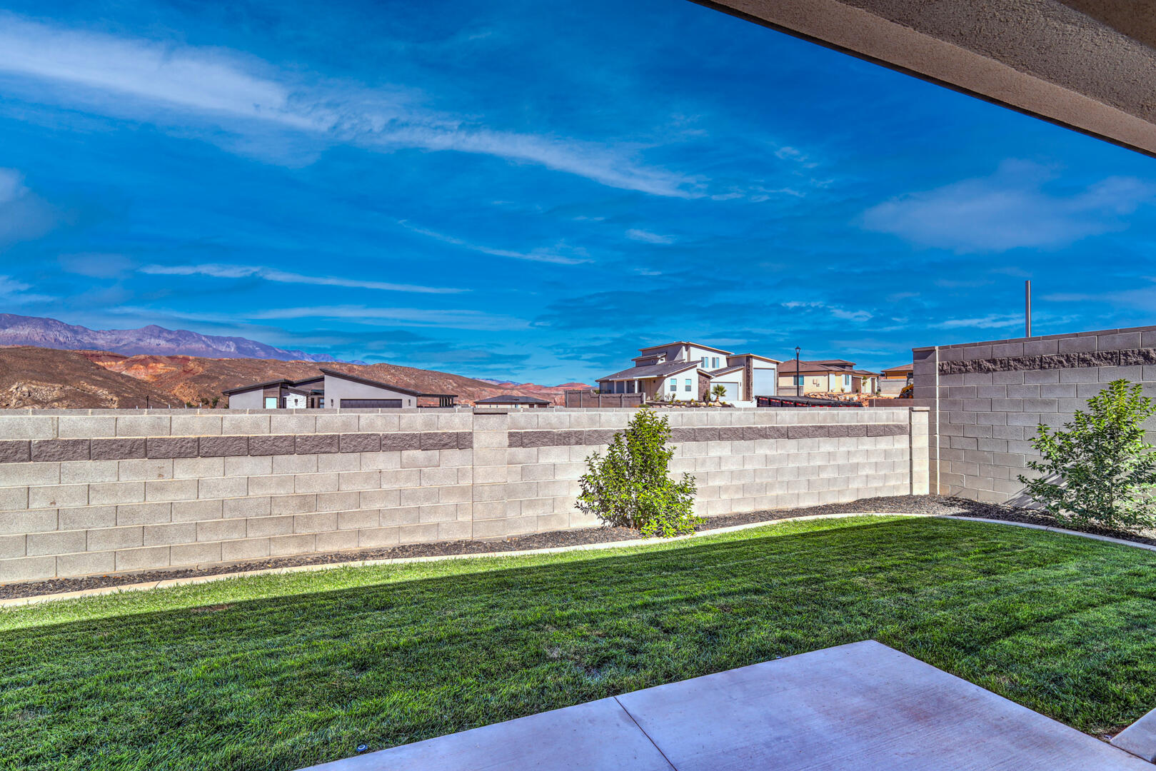 PEREGRINE POINTE WEST - Residential