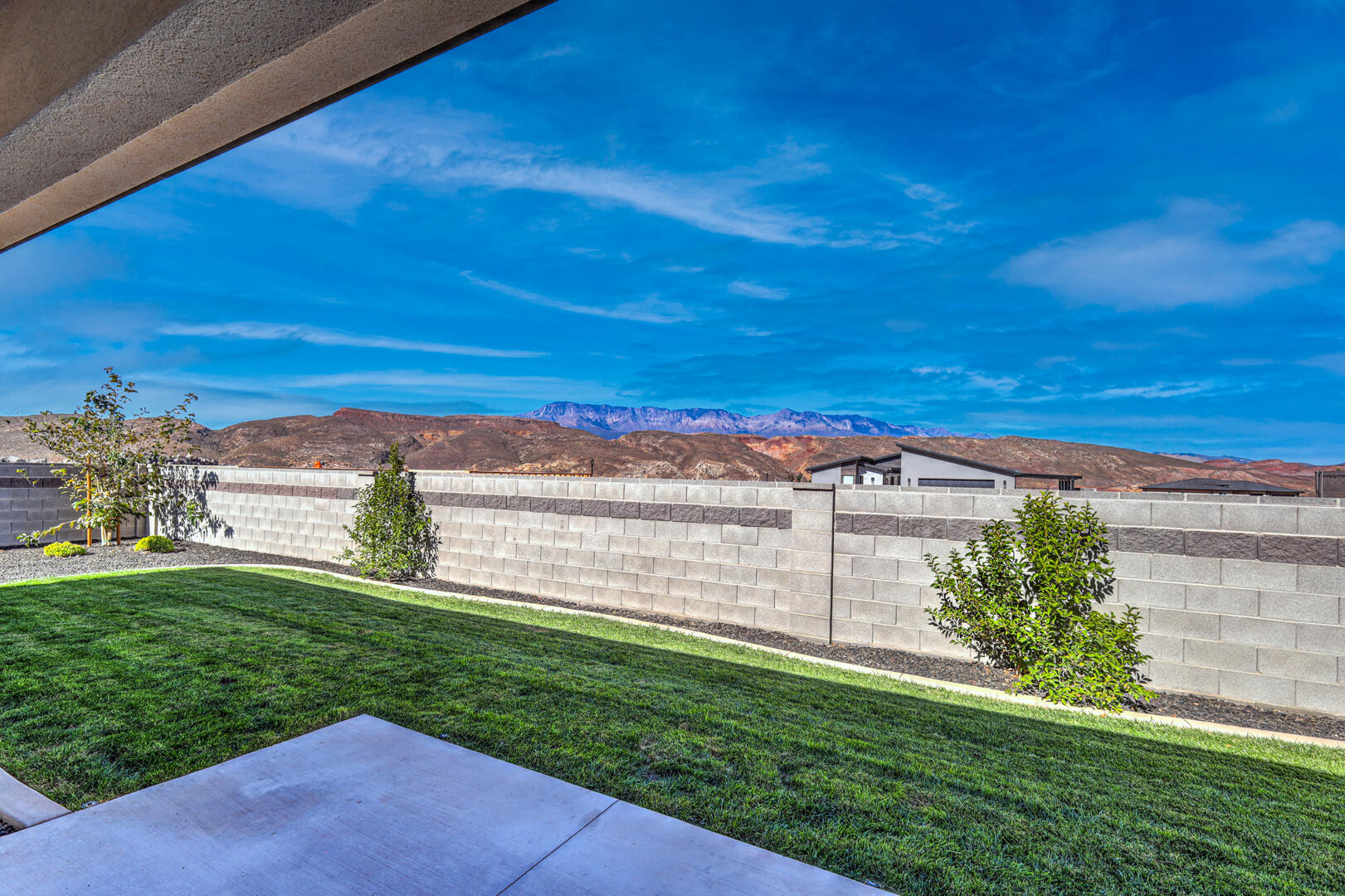 PEREGRINE POINTE WEST - Residential