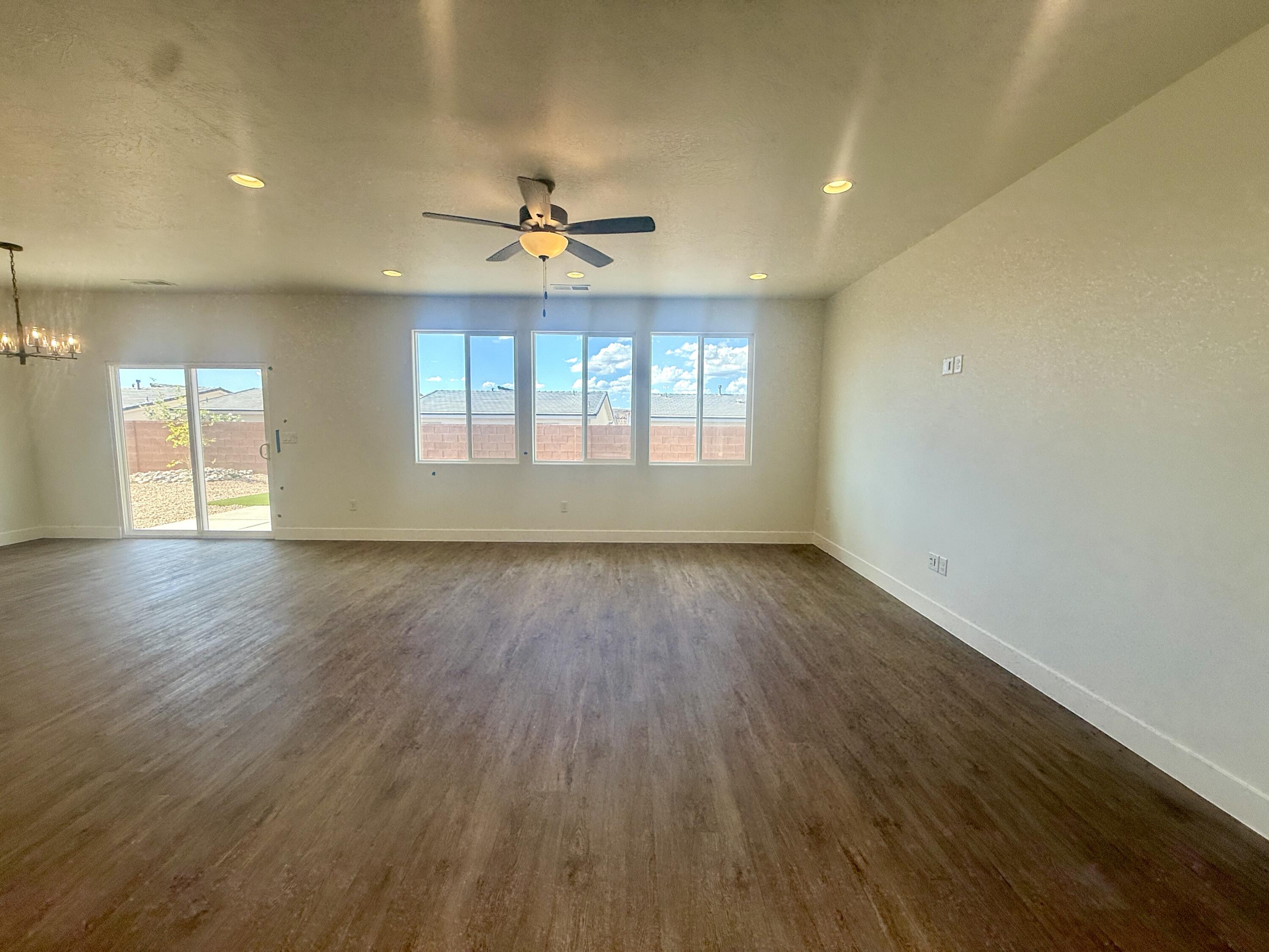 DESERT RESERVE - Residential