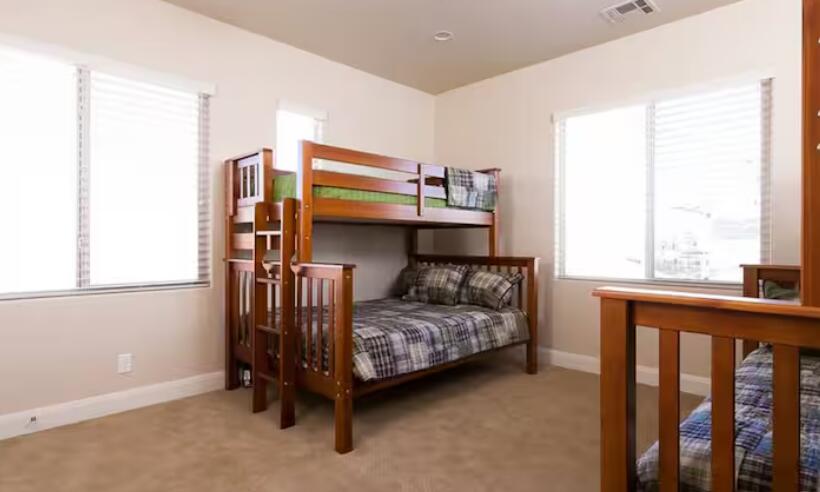 CORAL RIDGE TOWNHOMES - Residential