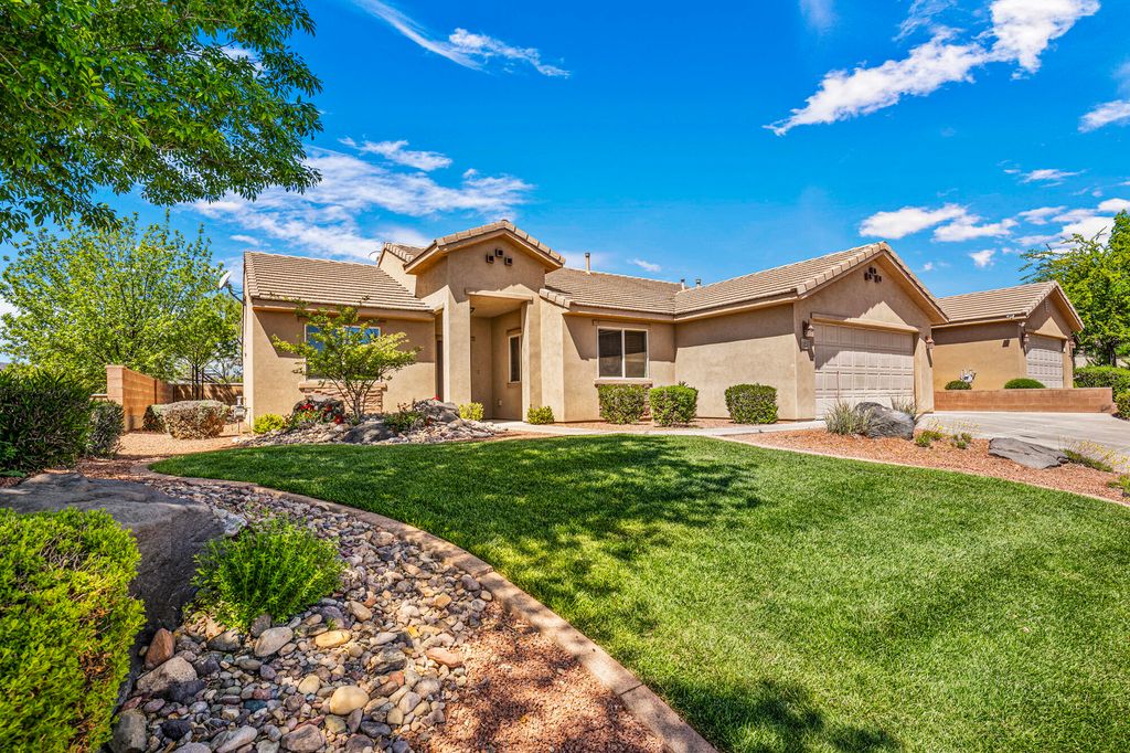 Photo of 1357 N 2200 W, Saint George, UT 84770 (MLS # 26-271695)