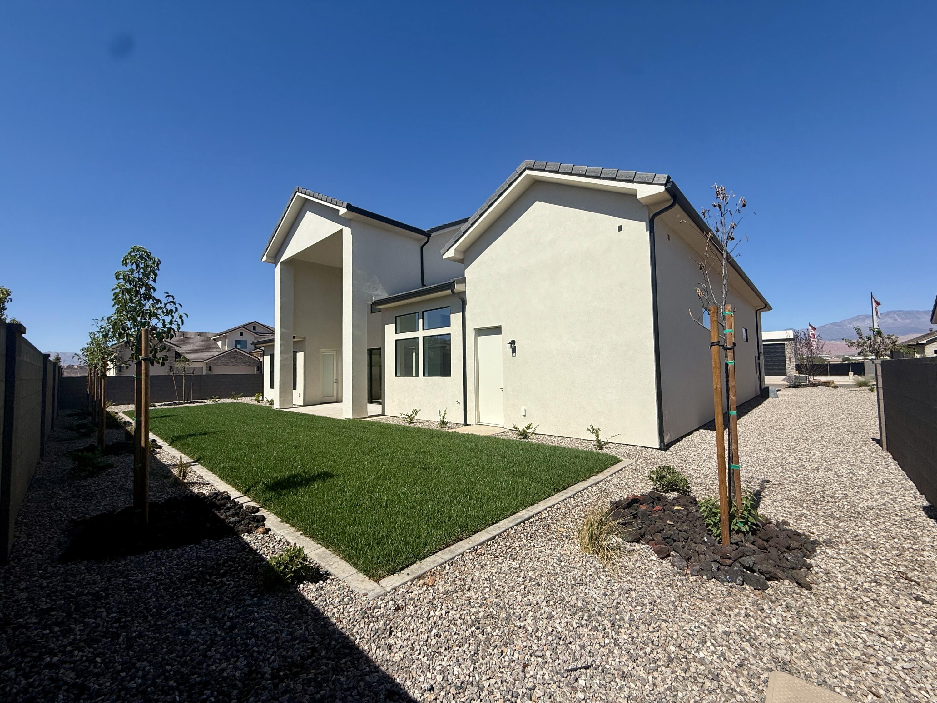 FRANKLIN FIELDS - Residential