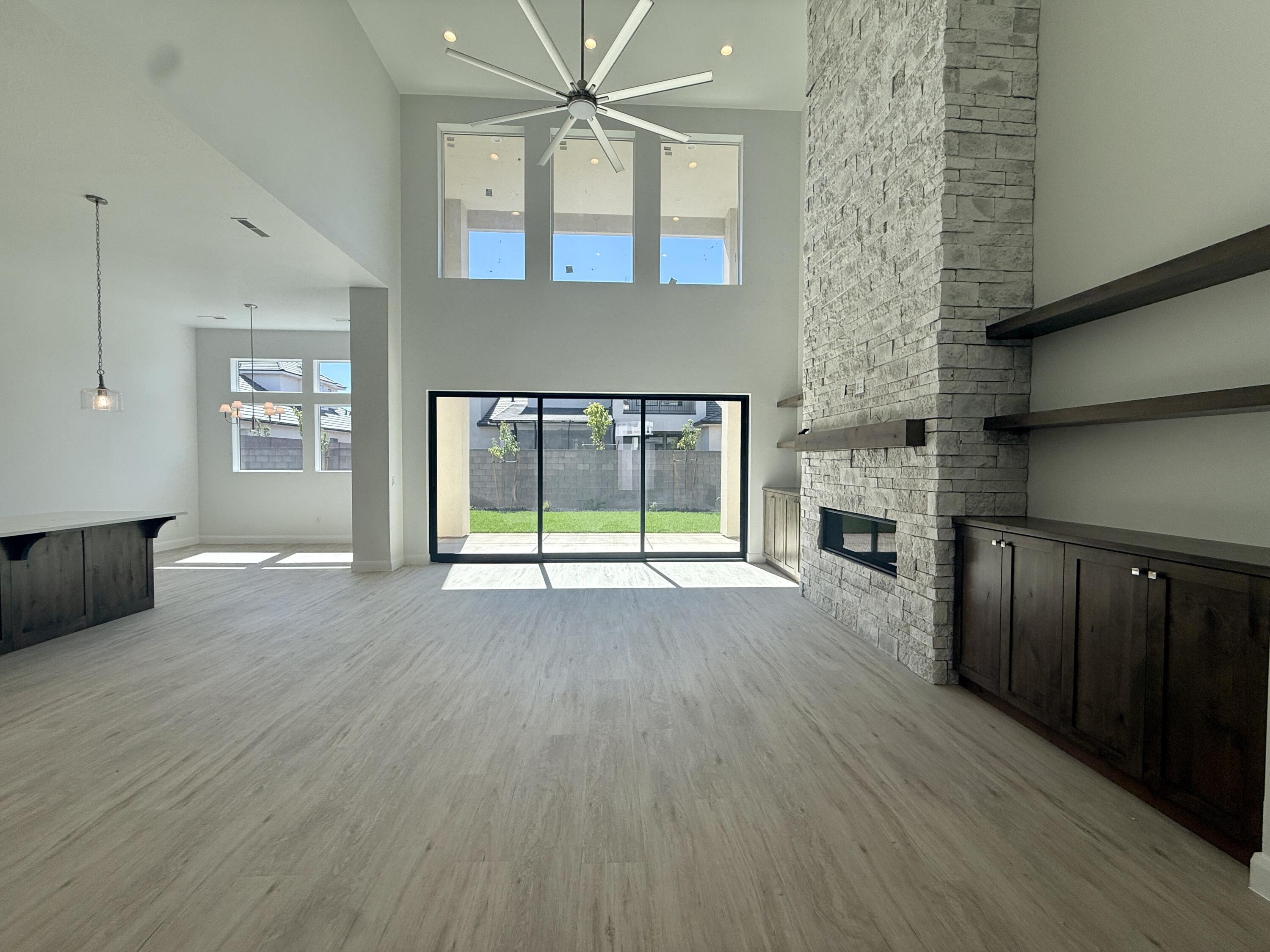 FRANKLIN FIELDS - Residential