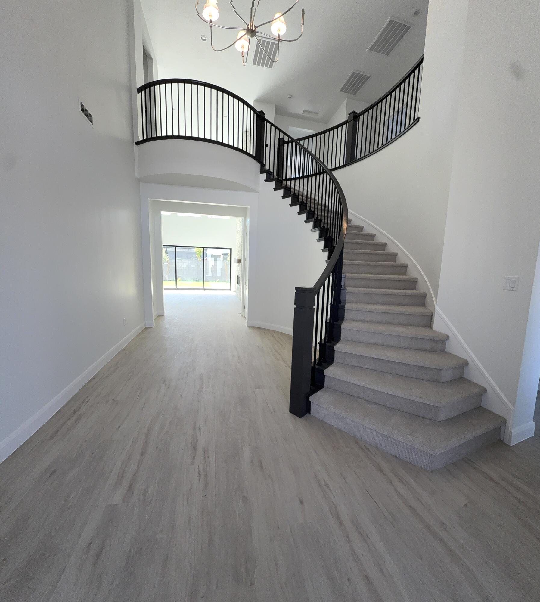 FRANKLIN FIELDS - Residential