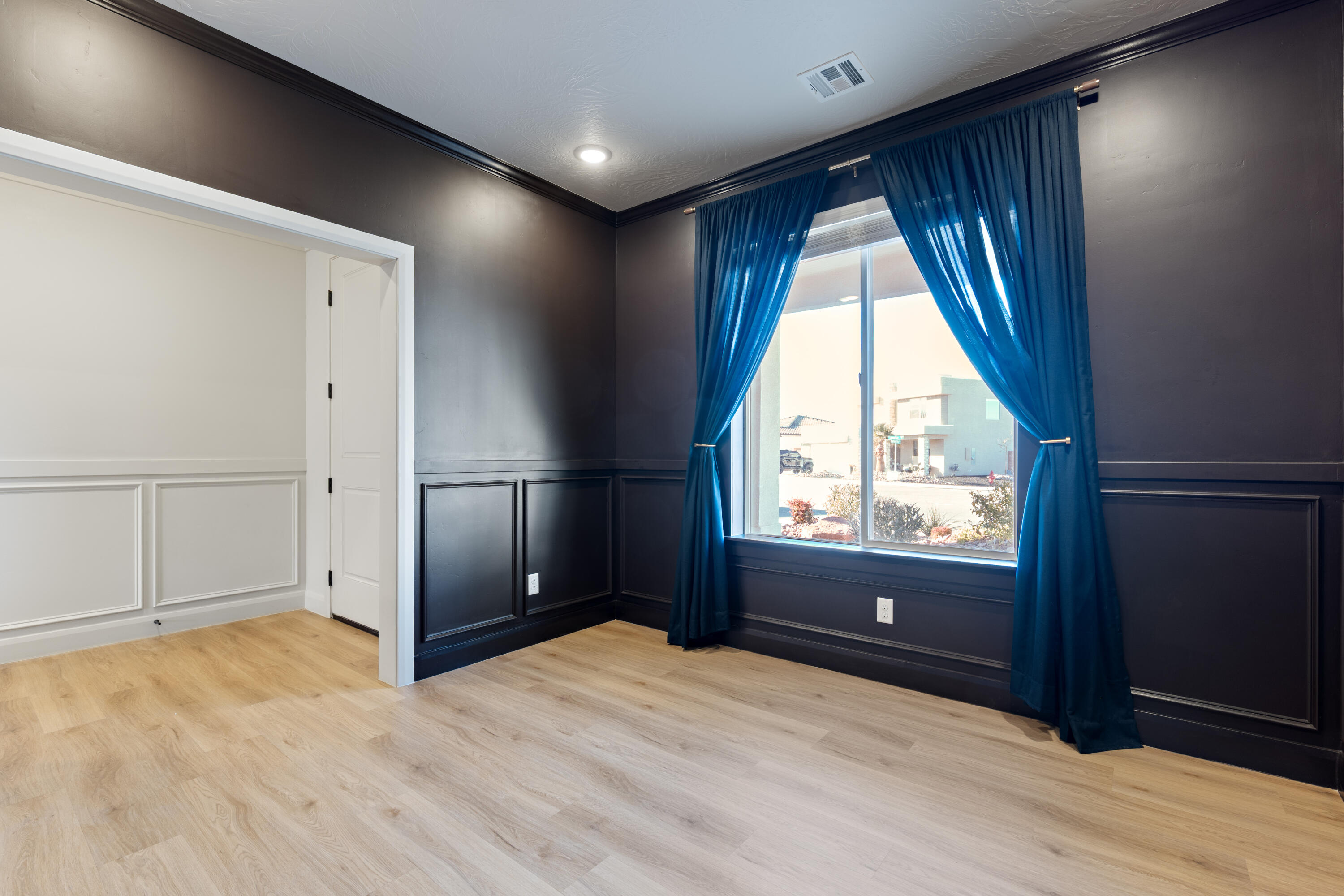 WARNER GATEWAY - Residential