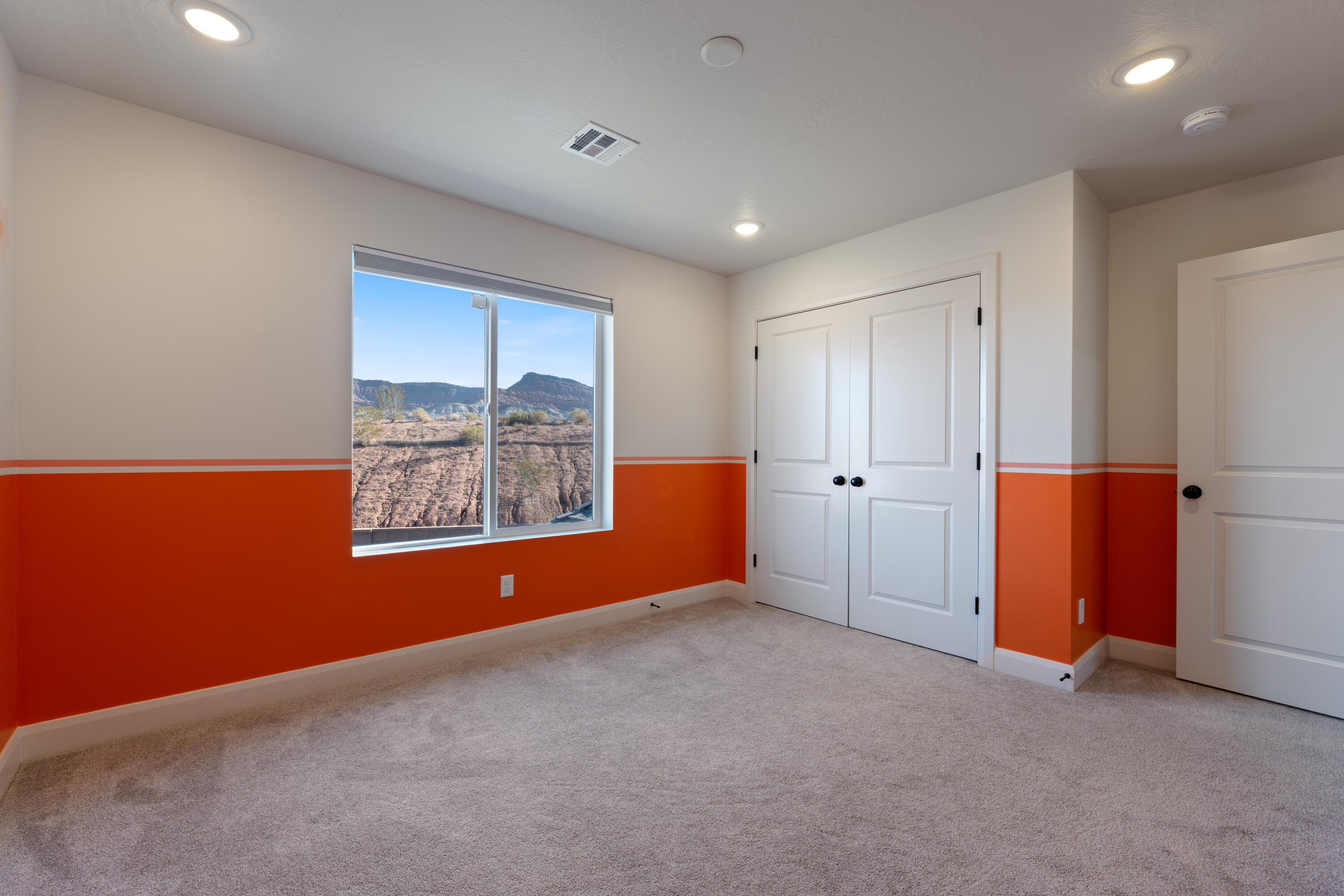 WARNER GATEWAY - Residential