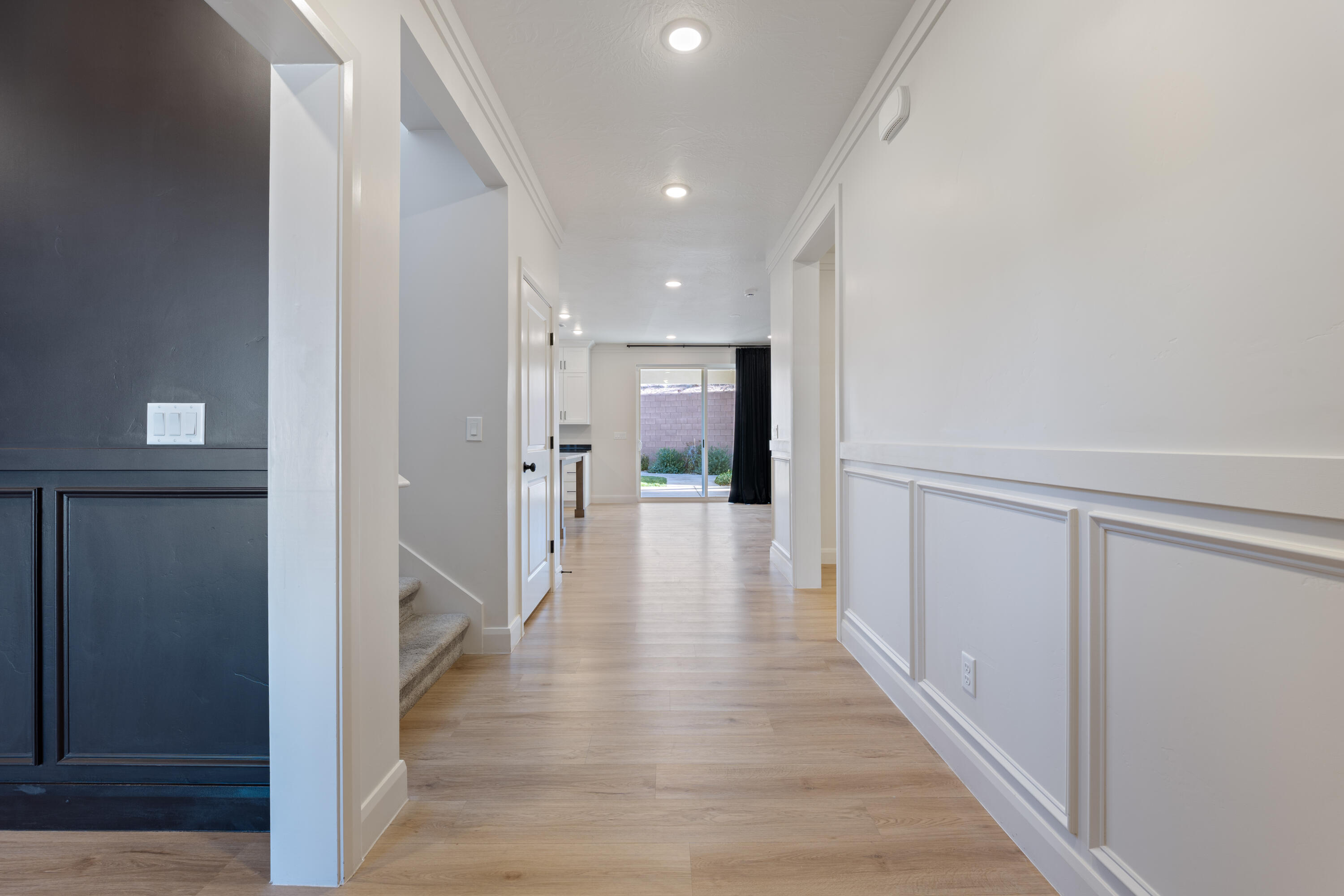 WARNER GATEWAY - Residential