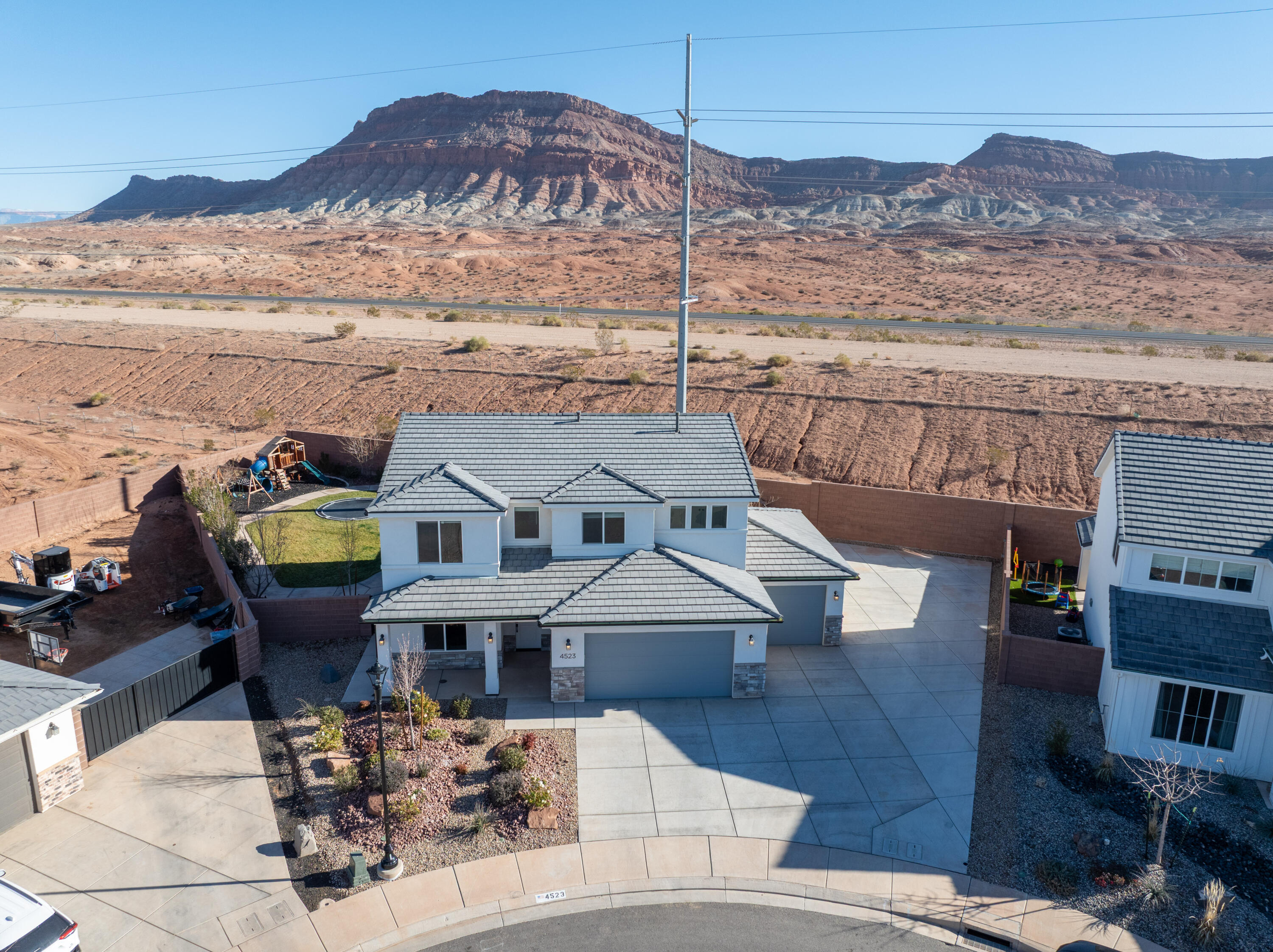 WARNER GATEWAY - Residential