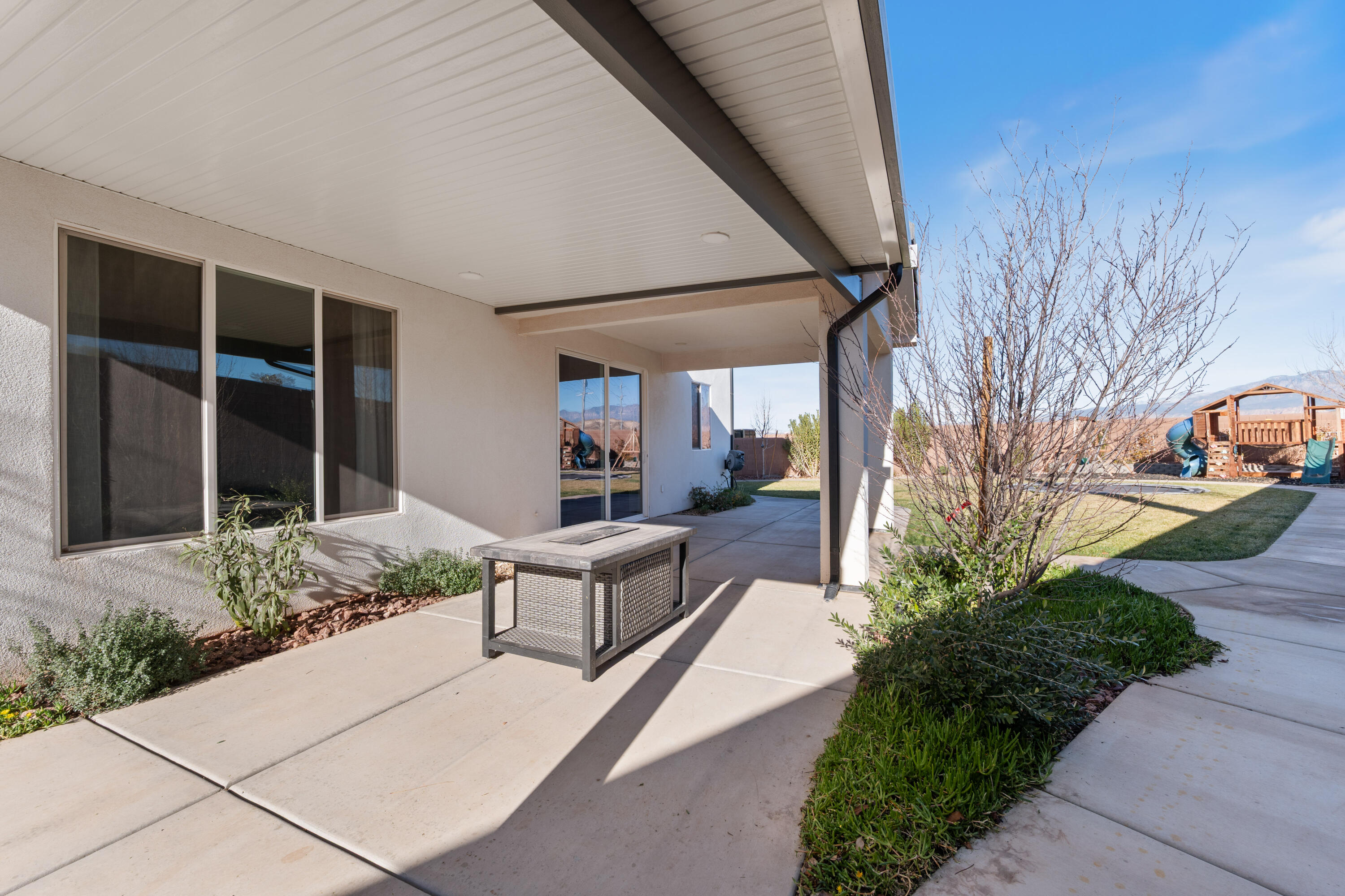 WARNER GATEWAY - Residential