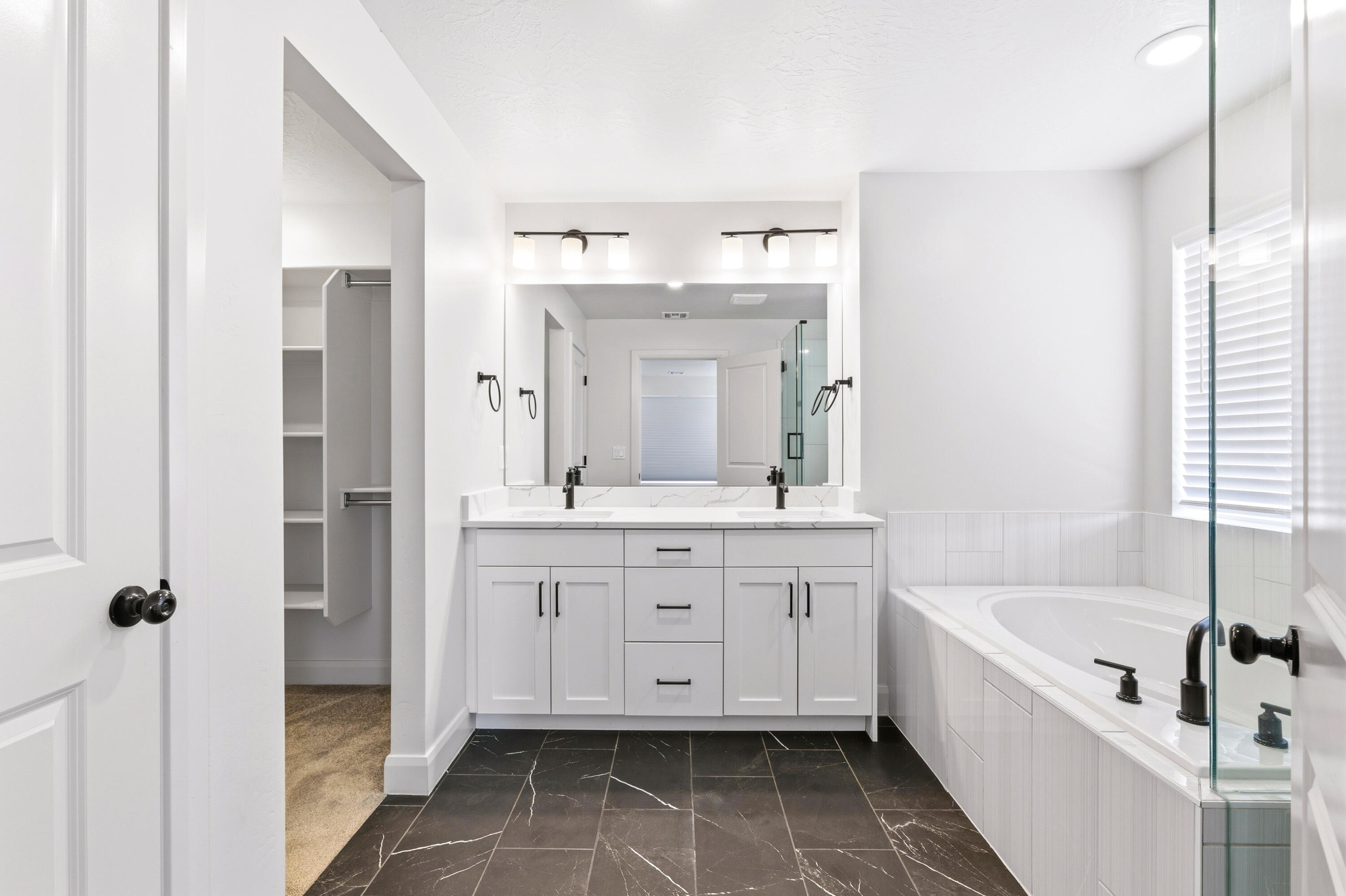 WARNER GATEWAY - Residential