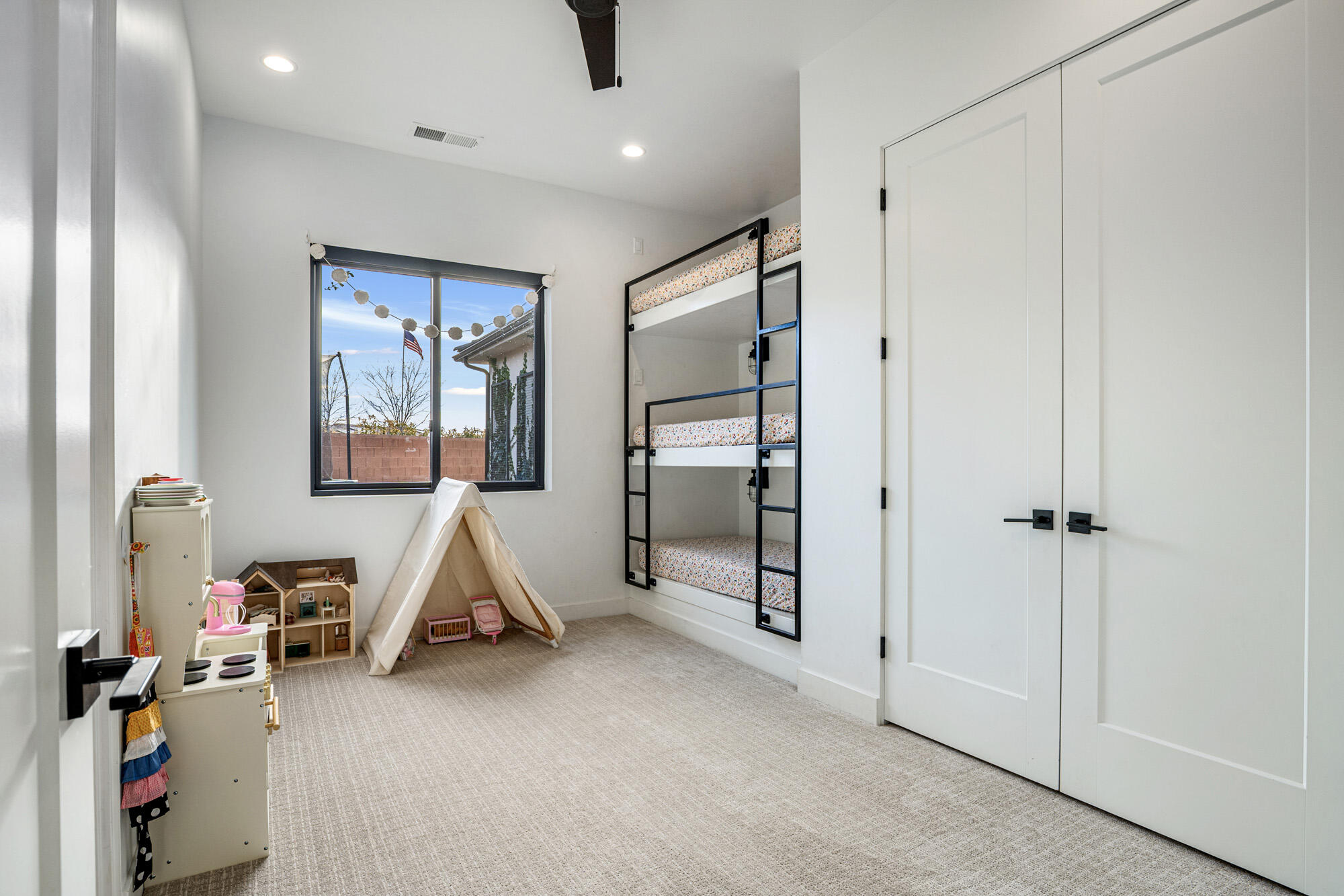 TENAYA SANDS - Residential