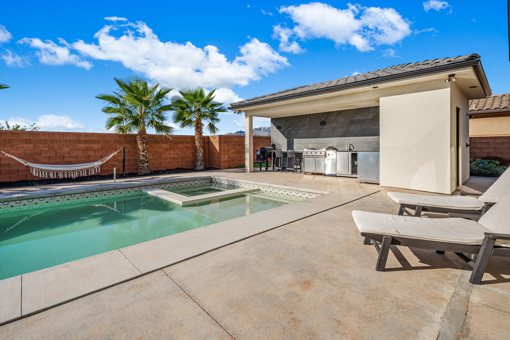 TENAYA SANDS - Residential