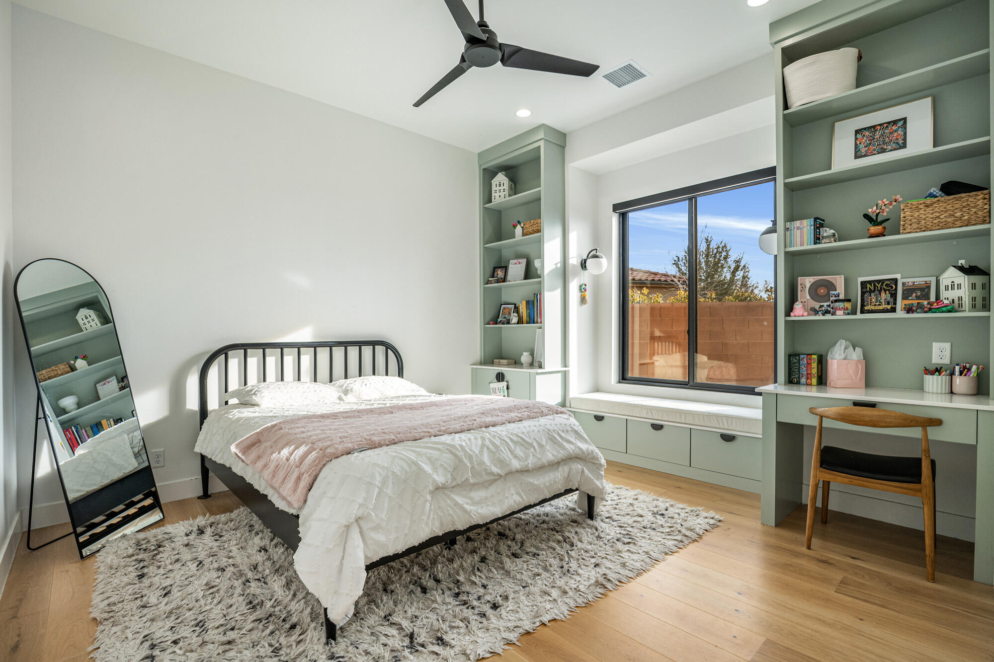 TENAYA SANDS - Residential