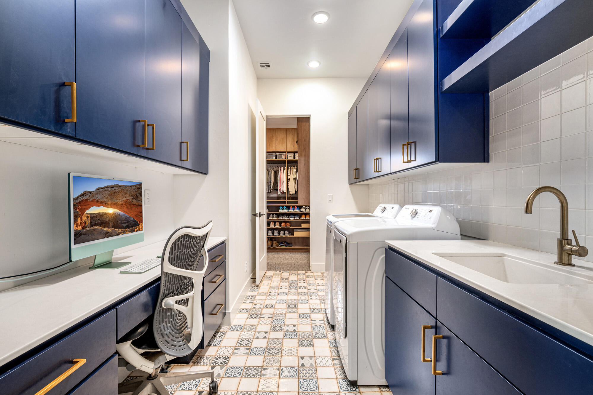 TENAYA SANDS - Residential