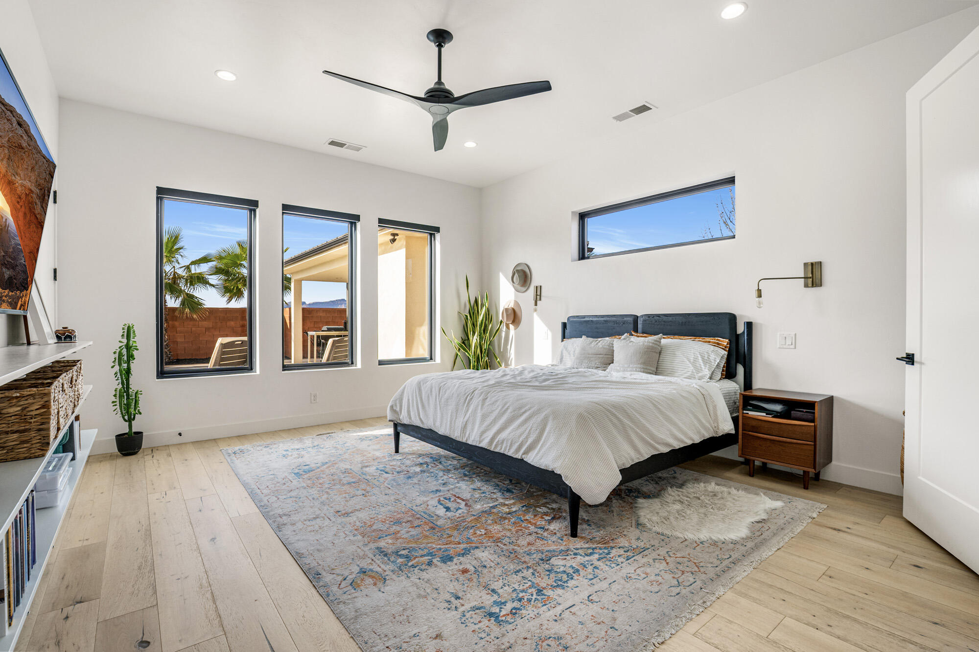 TENAYA SANDS - Residential