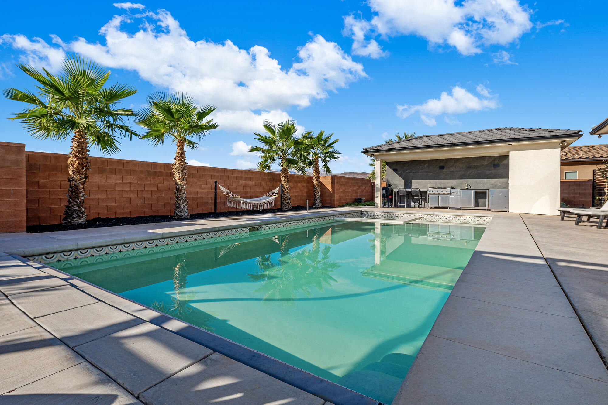 TENAYA SANDS - Residential