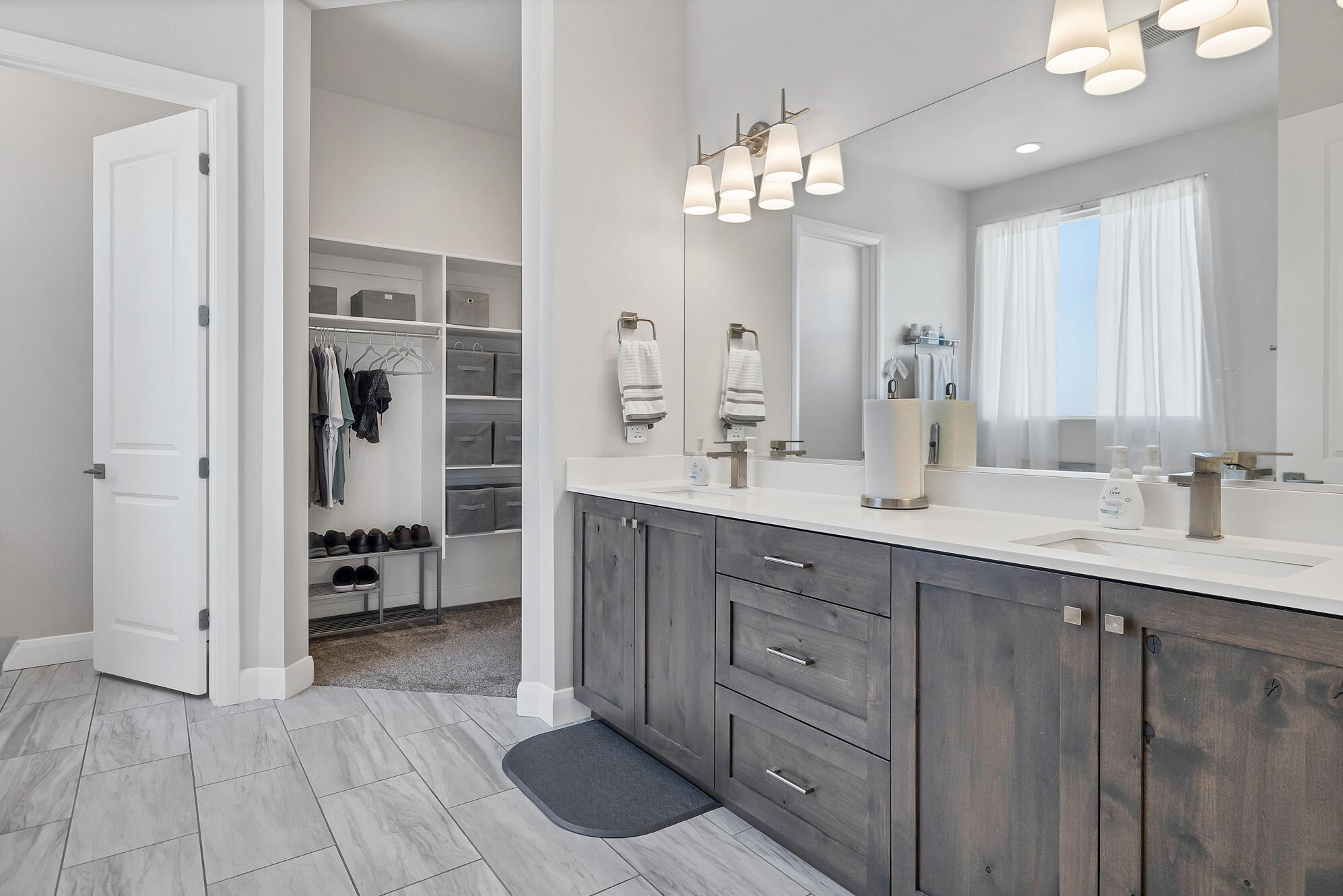 ANASAZI VISTA - Residential