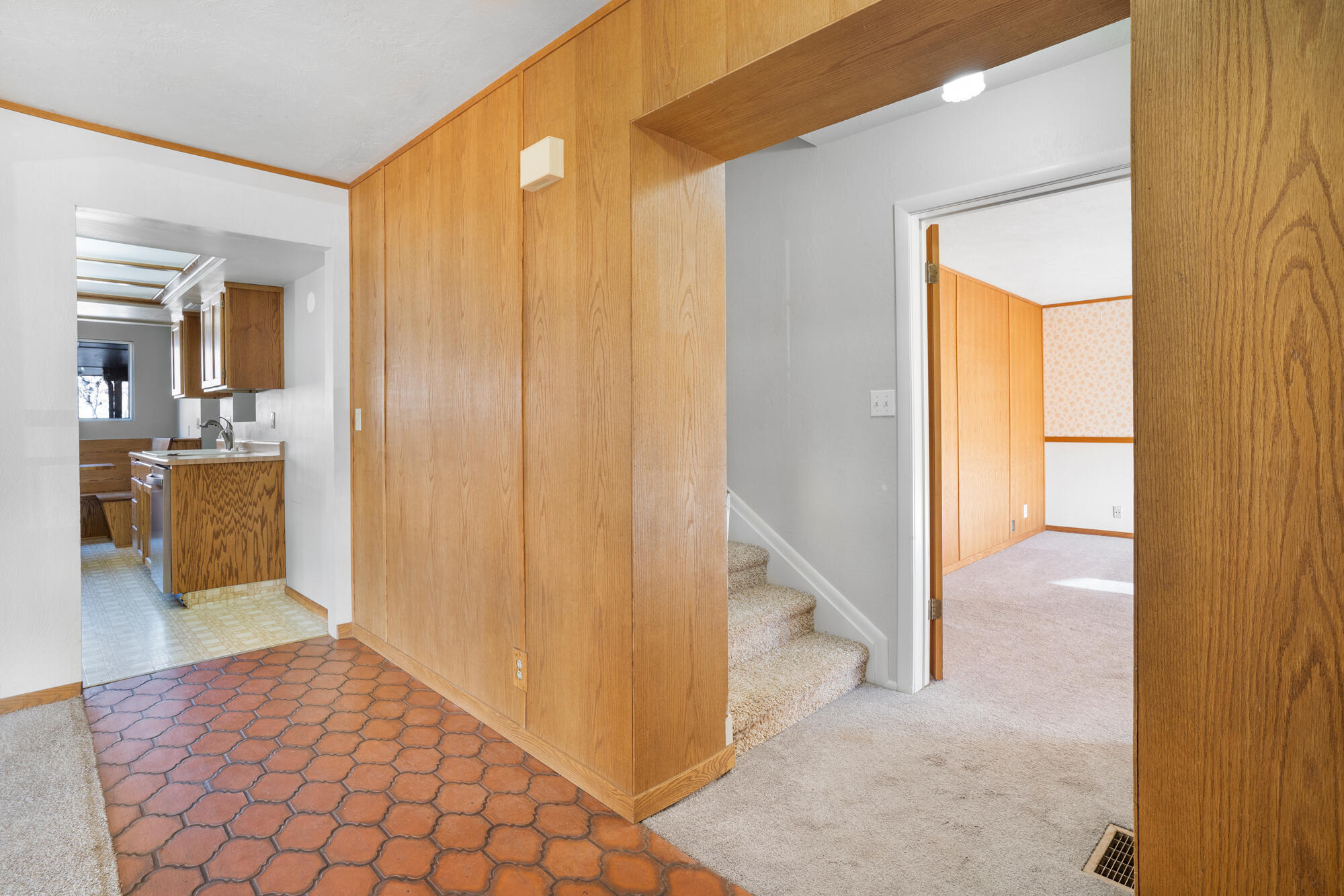 ROCKVILLE TOWNSITE - Residential