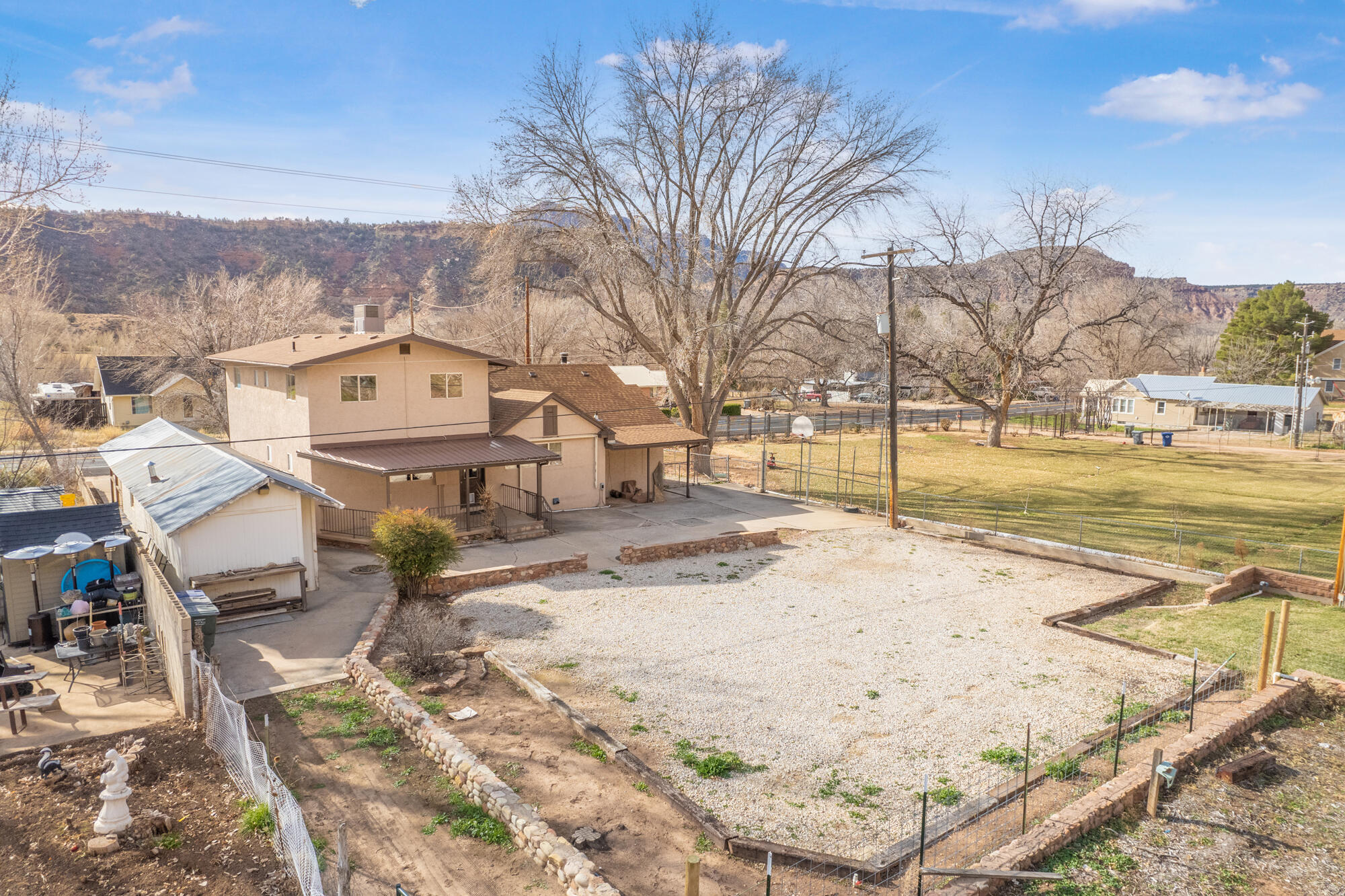 ROCKVILLE TOWNSITE - Residential