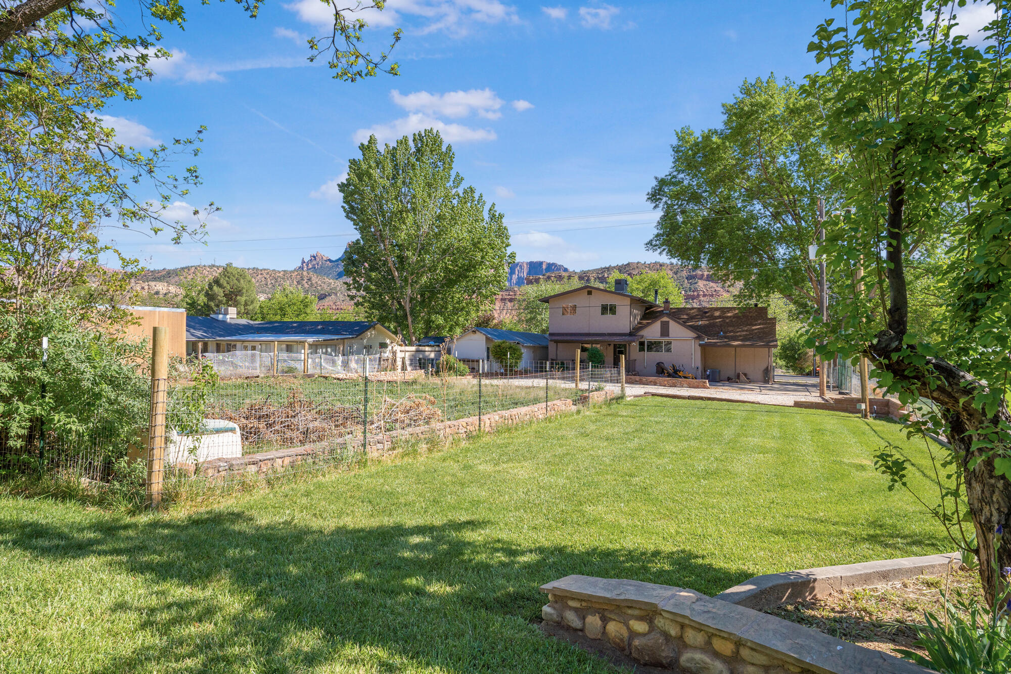 ROCKVILLE TOWNSITE - Residential